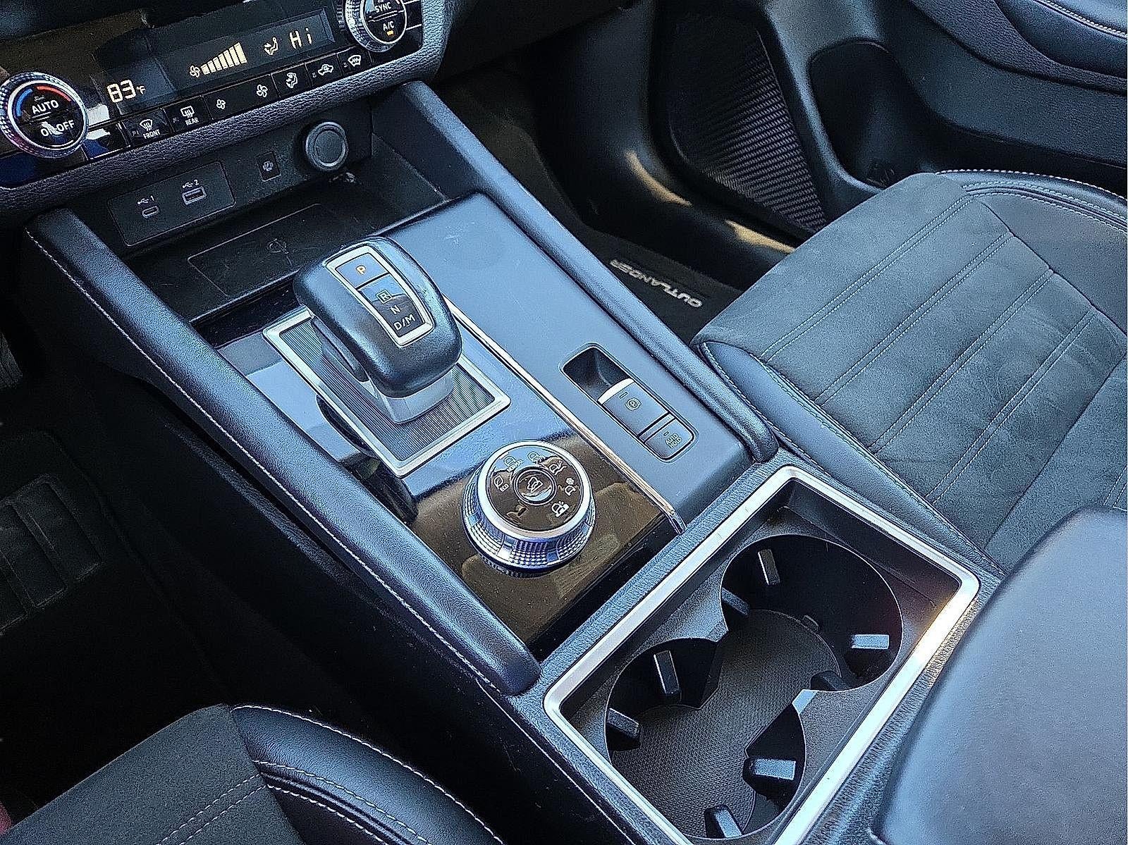 2024 Mitsubishi Outlander SE