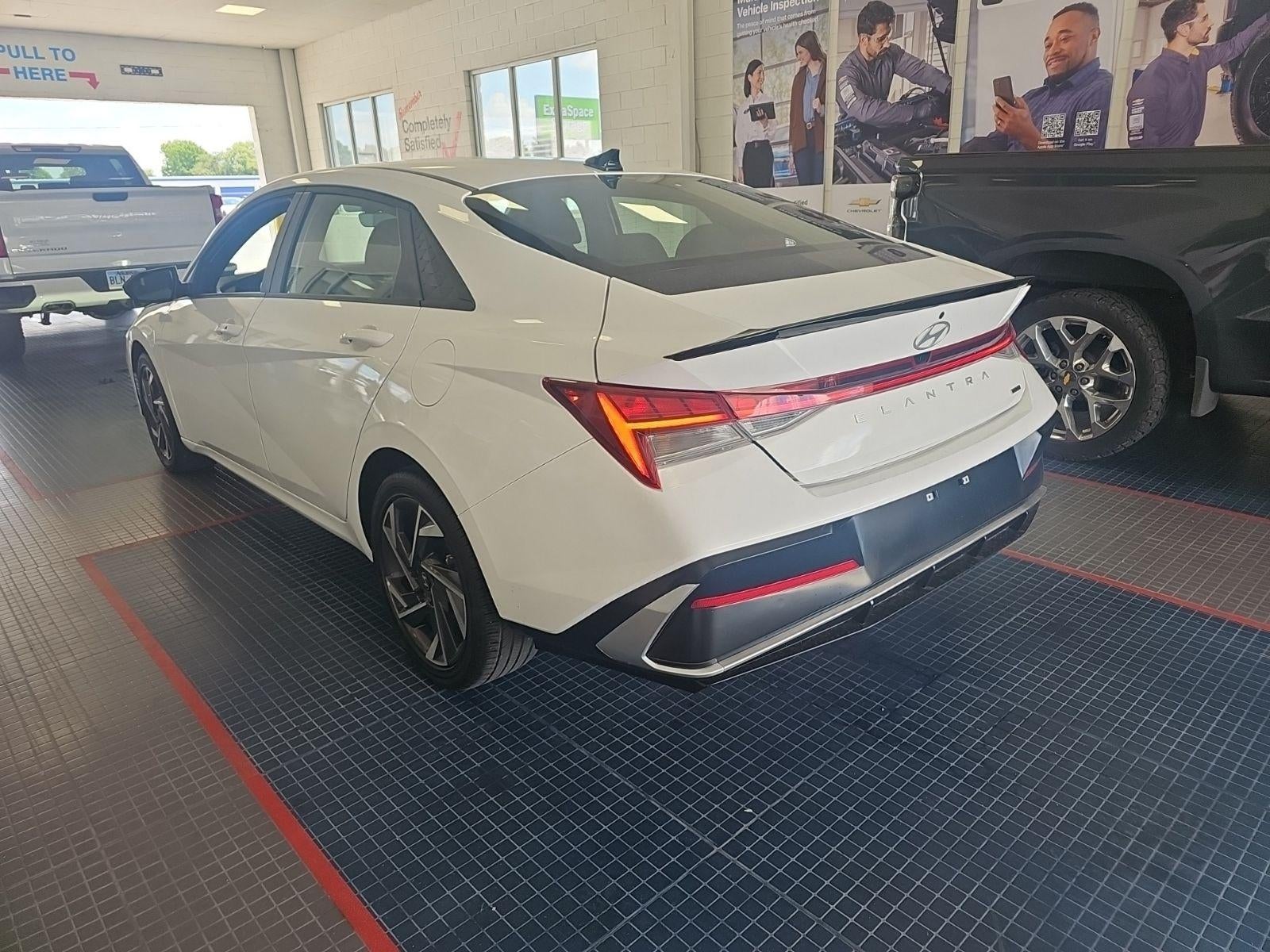 2025 Hyundai Elantra Hybrid SEL Sport