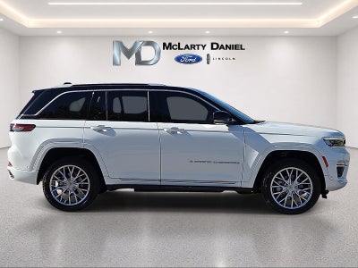 2023 Jeep Grand Cherokee Summit