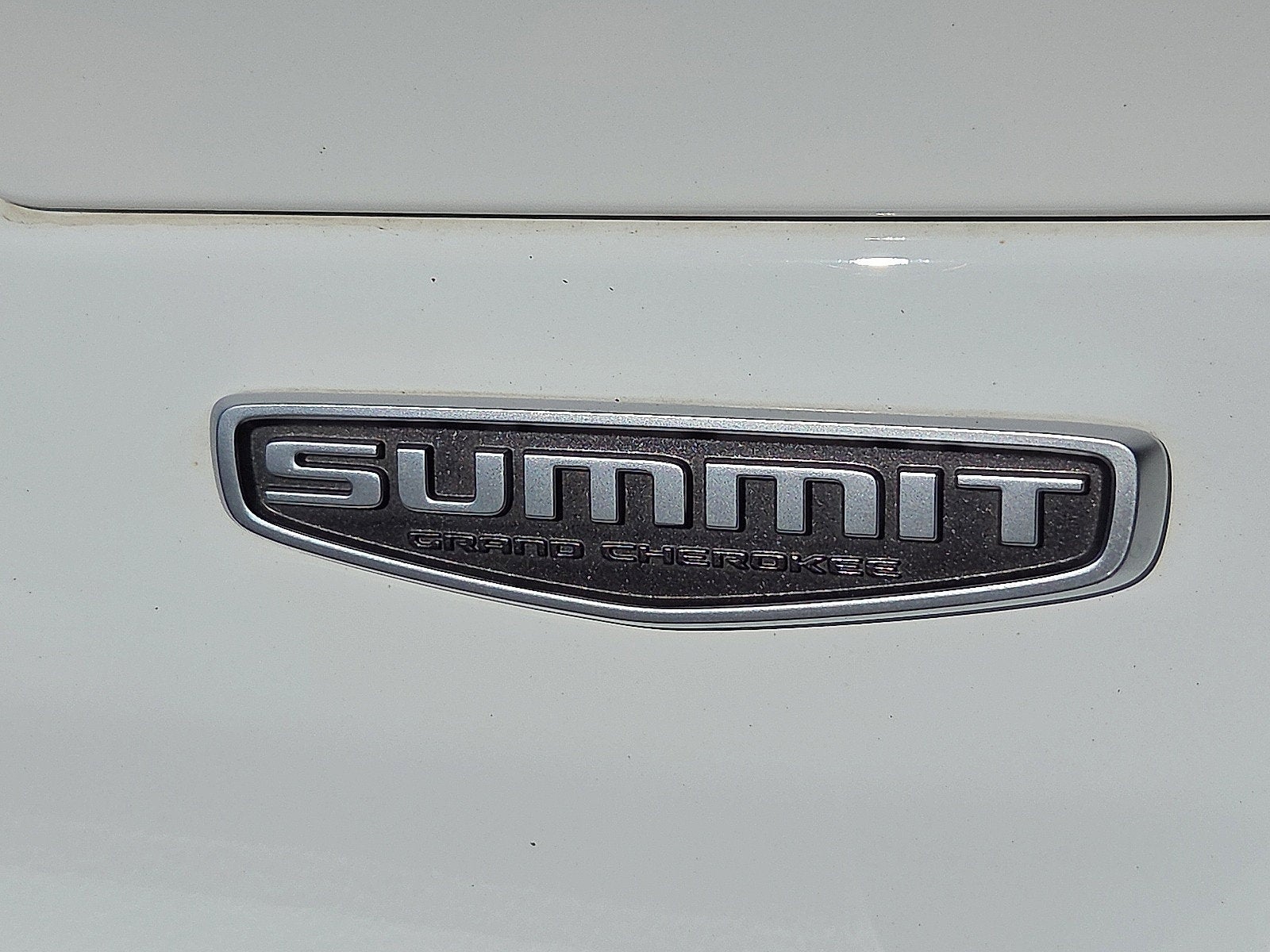 2023 Jeep Grand Cherokee Summit
