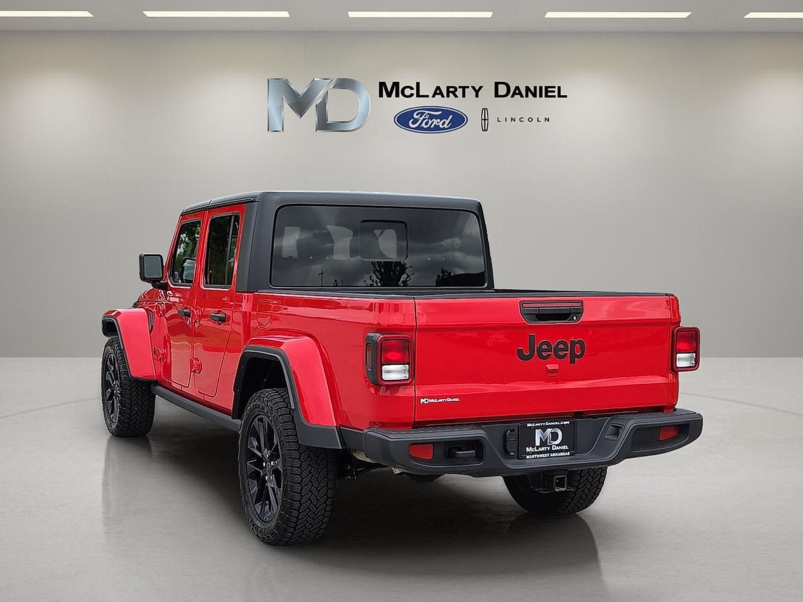 2025 Jeep Gladiator Nighthawk
