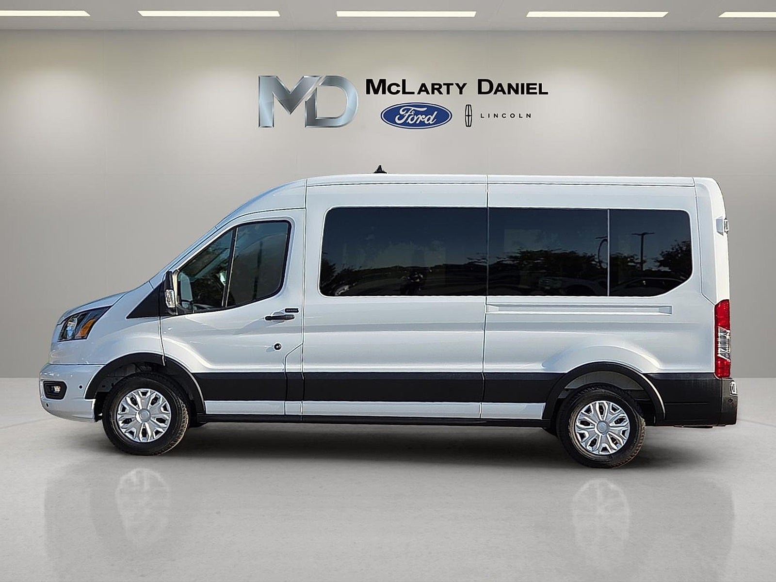 2025 Ford Transit-350 XLT