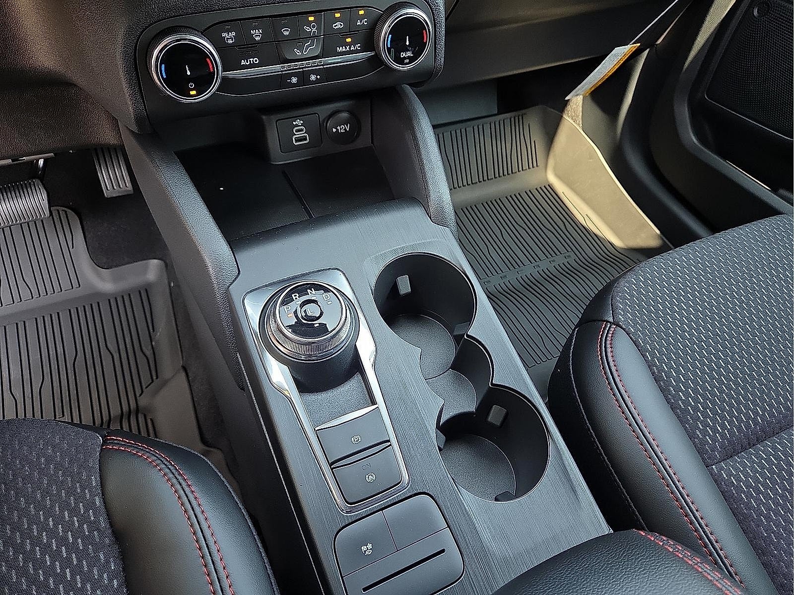 2025 Ford Escape Hybrid ST-Line