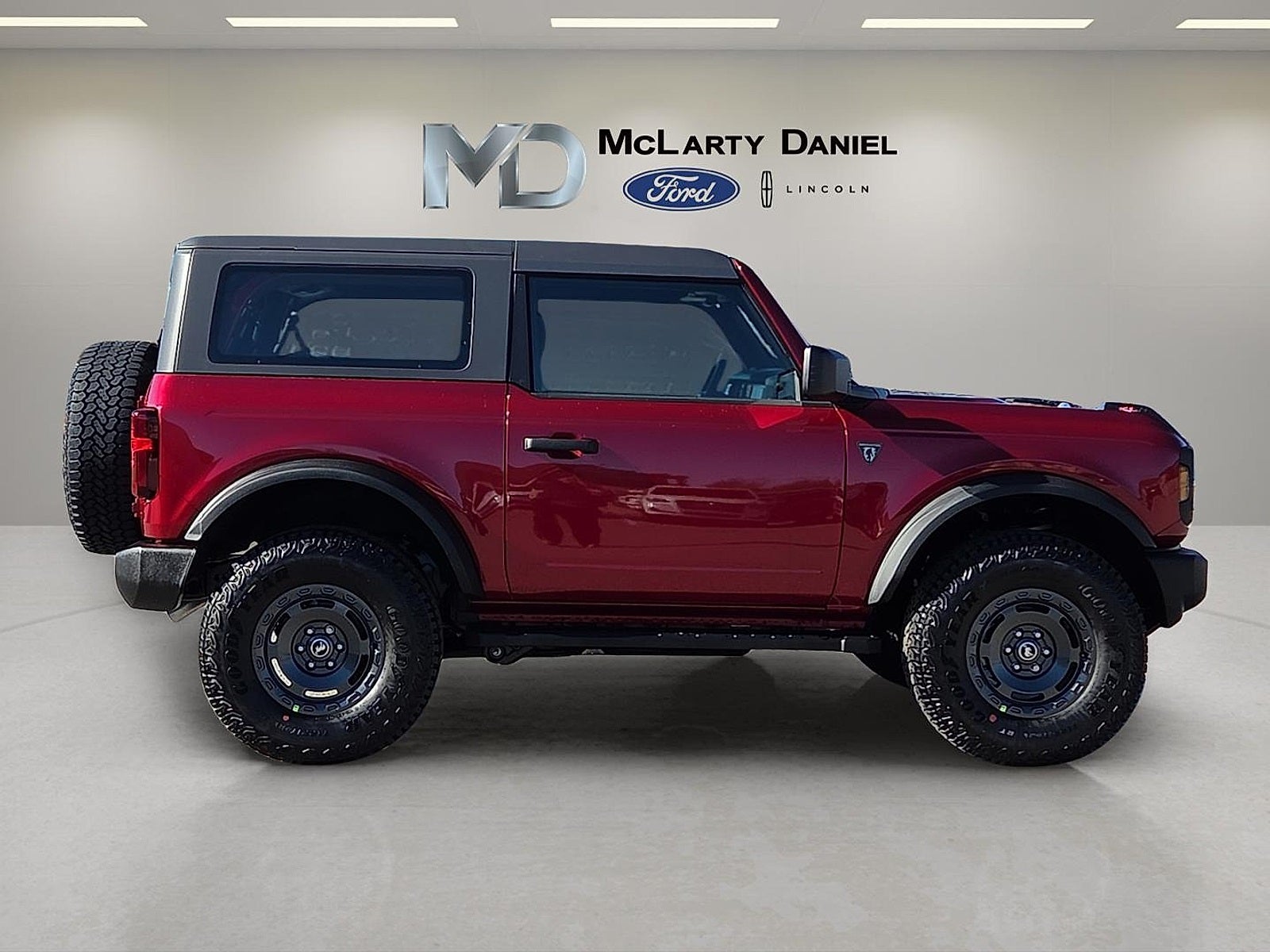 2025 Ford Bronco Base