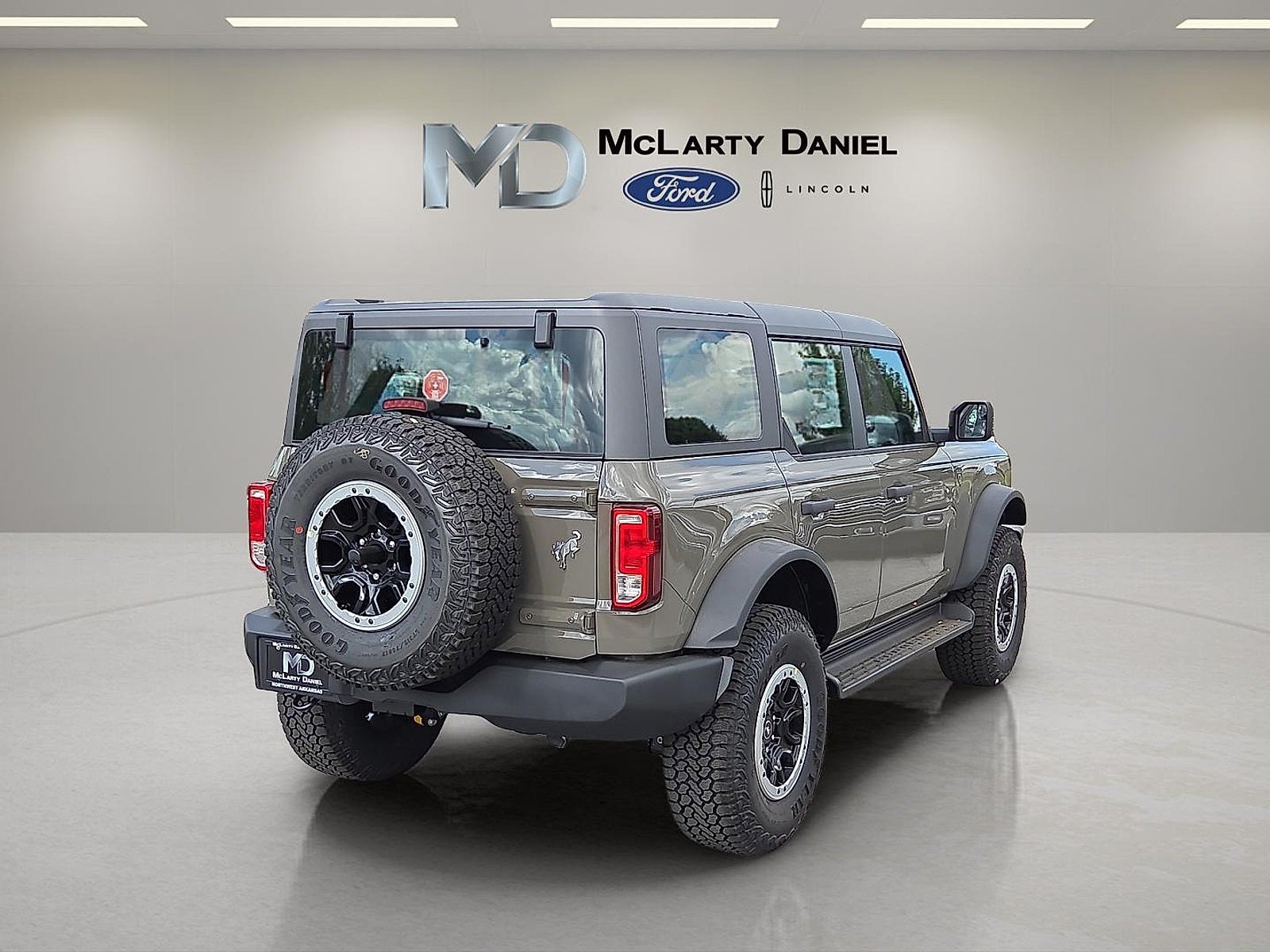 2025 Ford Bronco Base