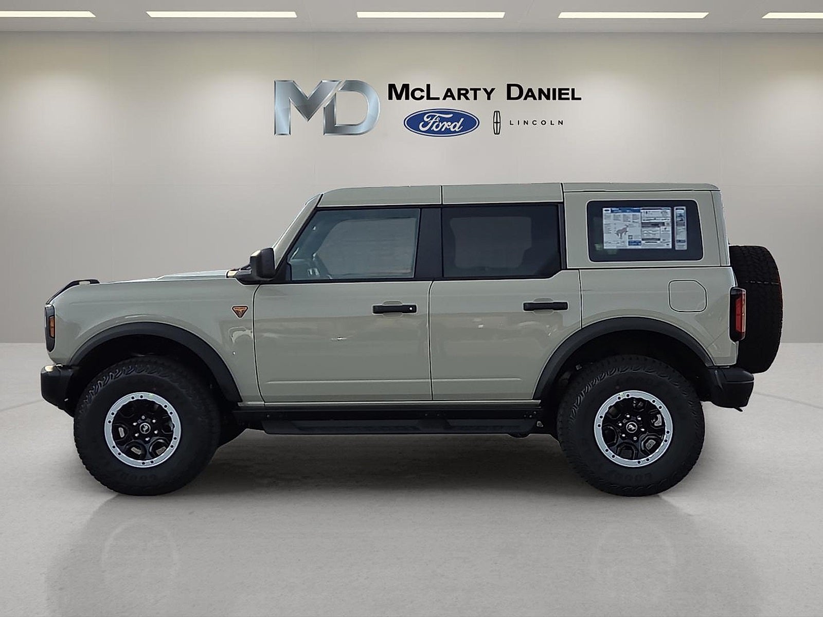 2025 Ford Bronco Badlands