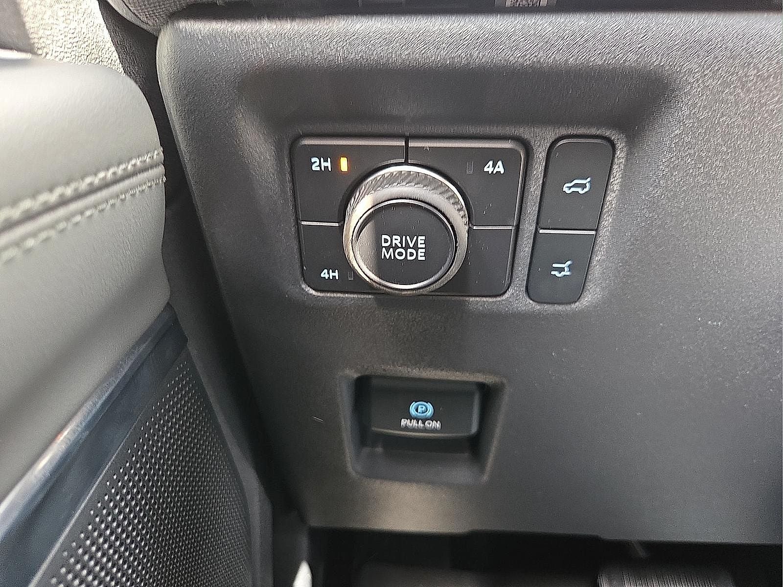 2027 Ford Expedition Active