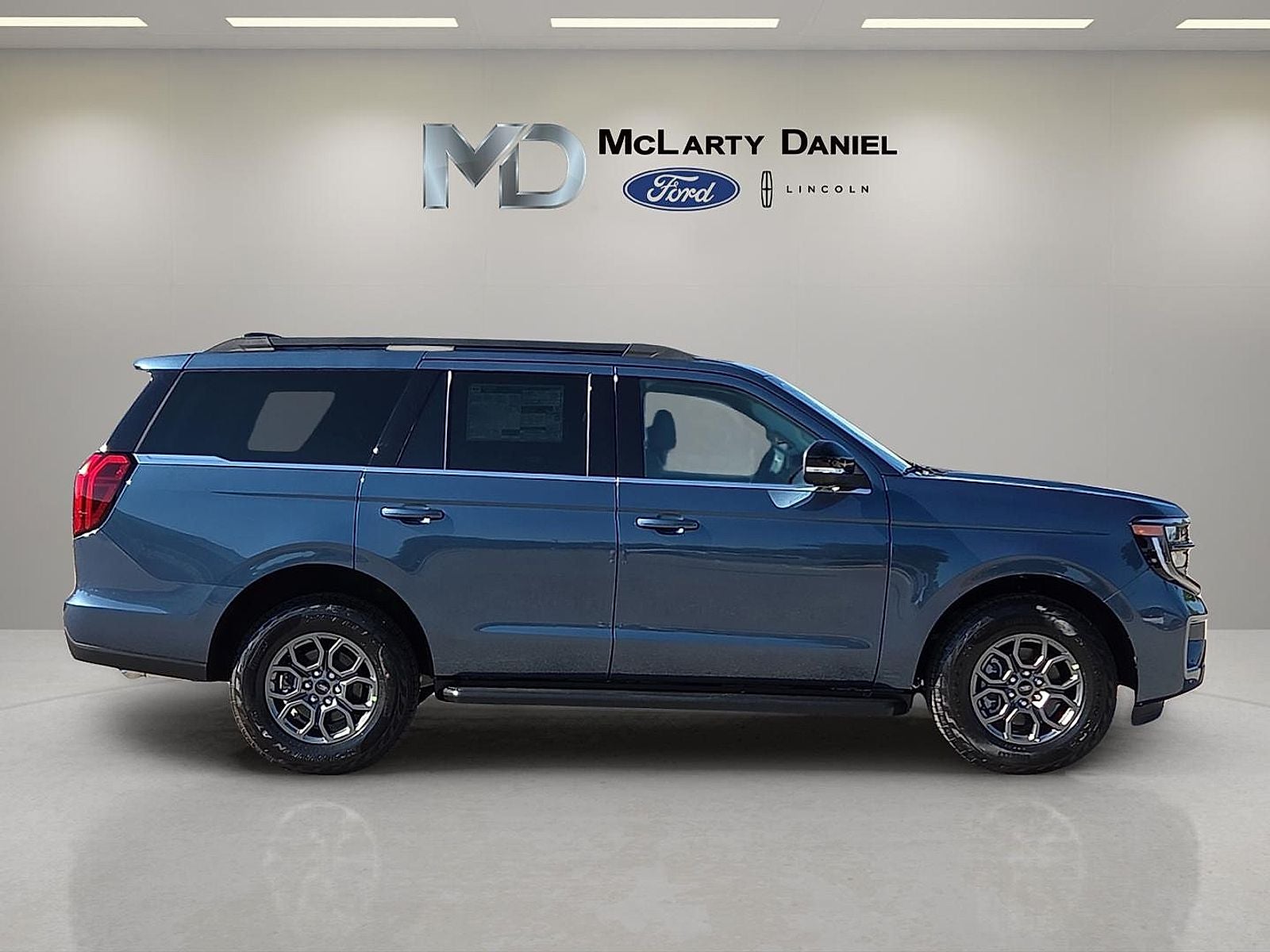 2027 Ford Expedition Active