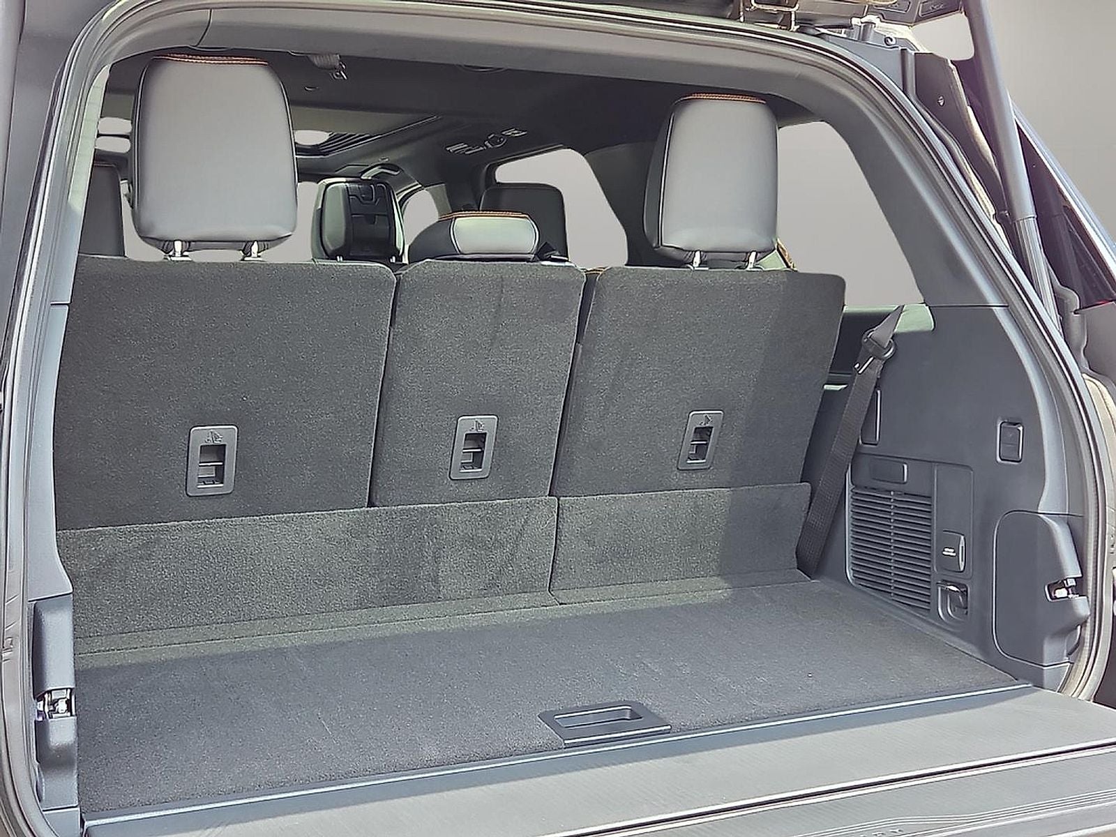2027 Ford Expedition Tremor