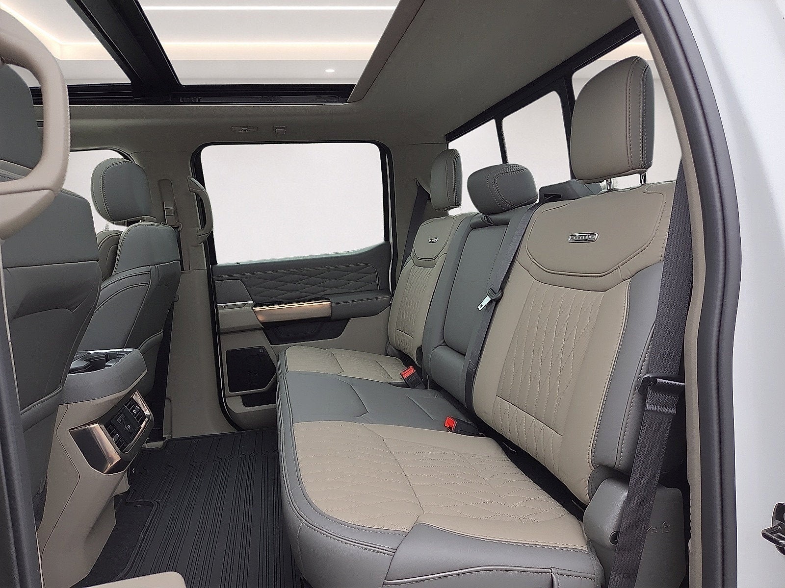 2027 Ford F-250SD Platinum