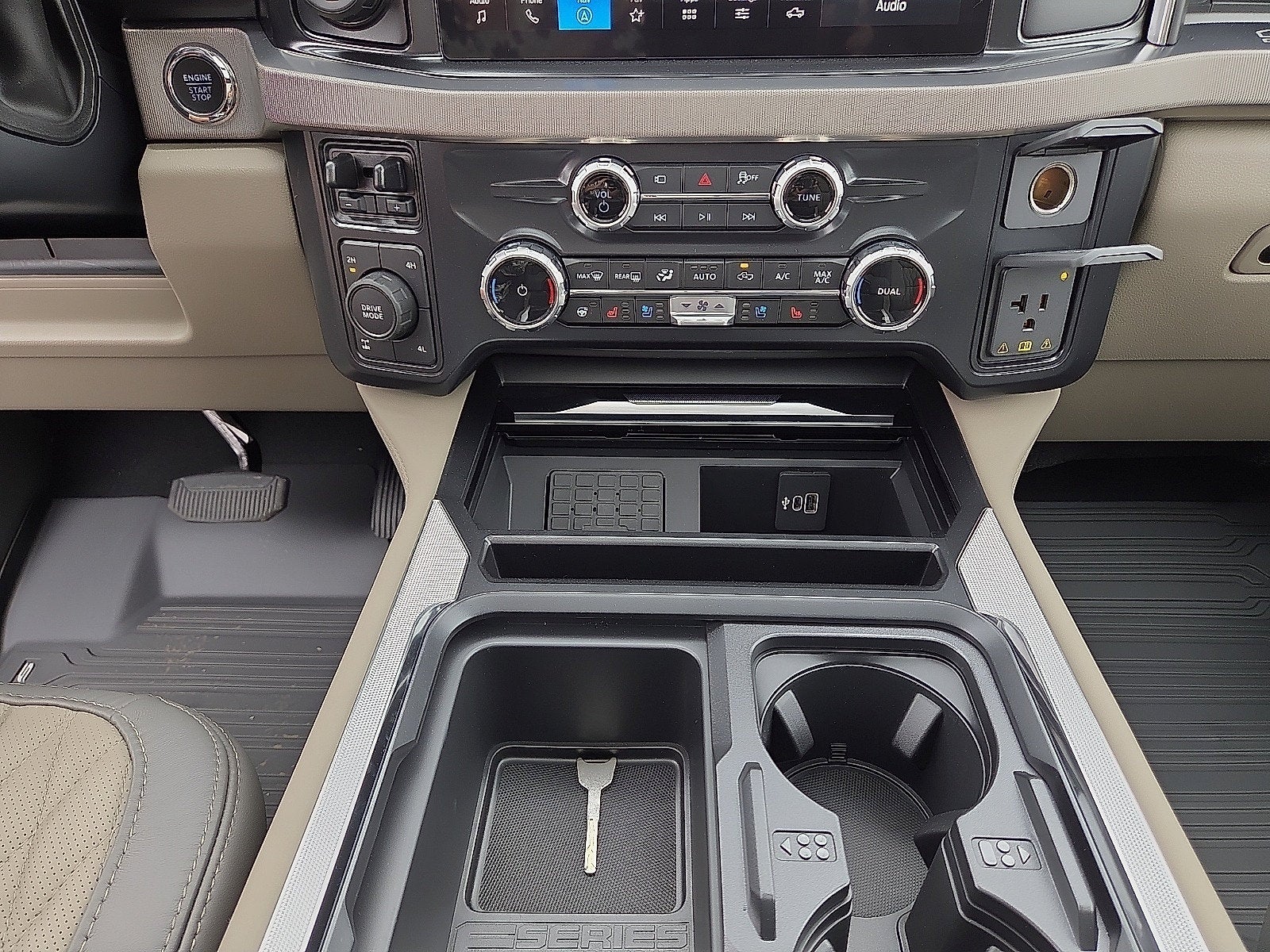2027 Ford F-250SD Platinum