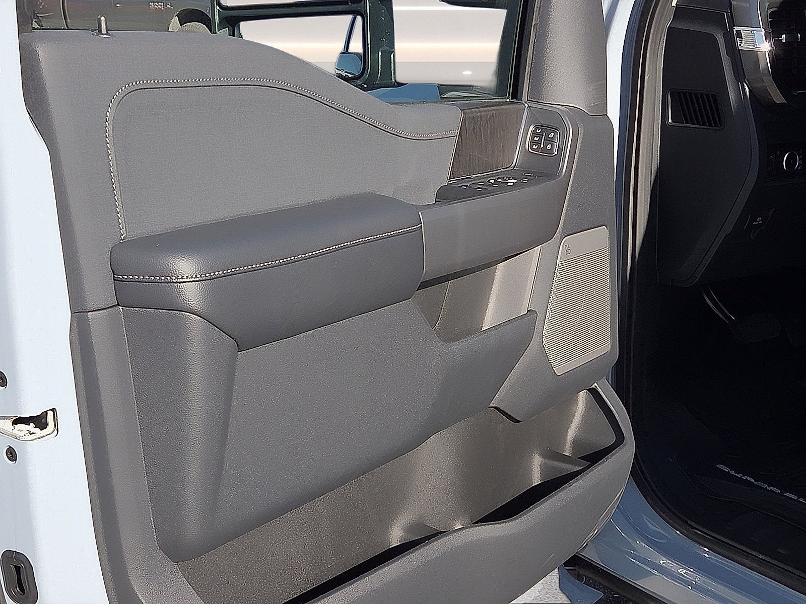 2027 Ford F-250SD Lariat