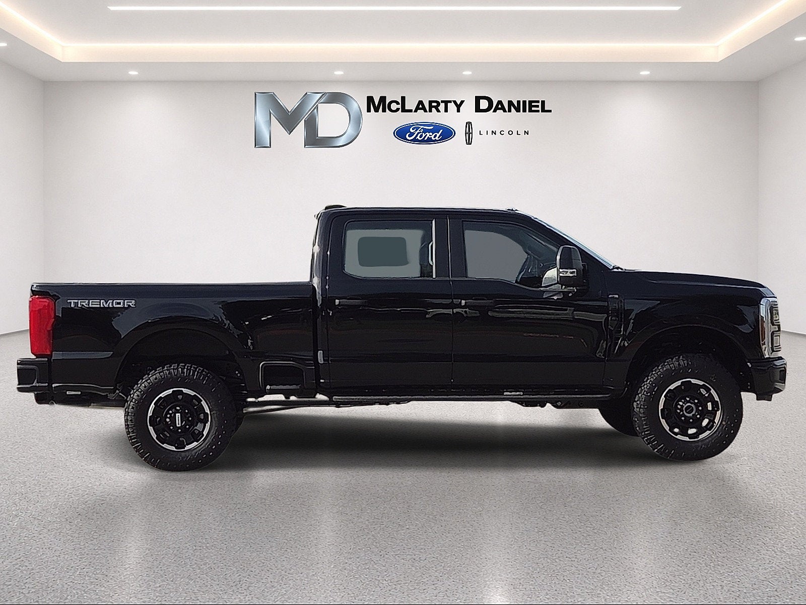 2027 Ford F-250SD XL