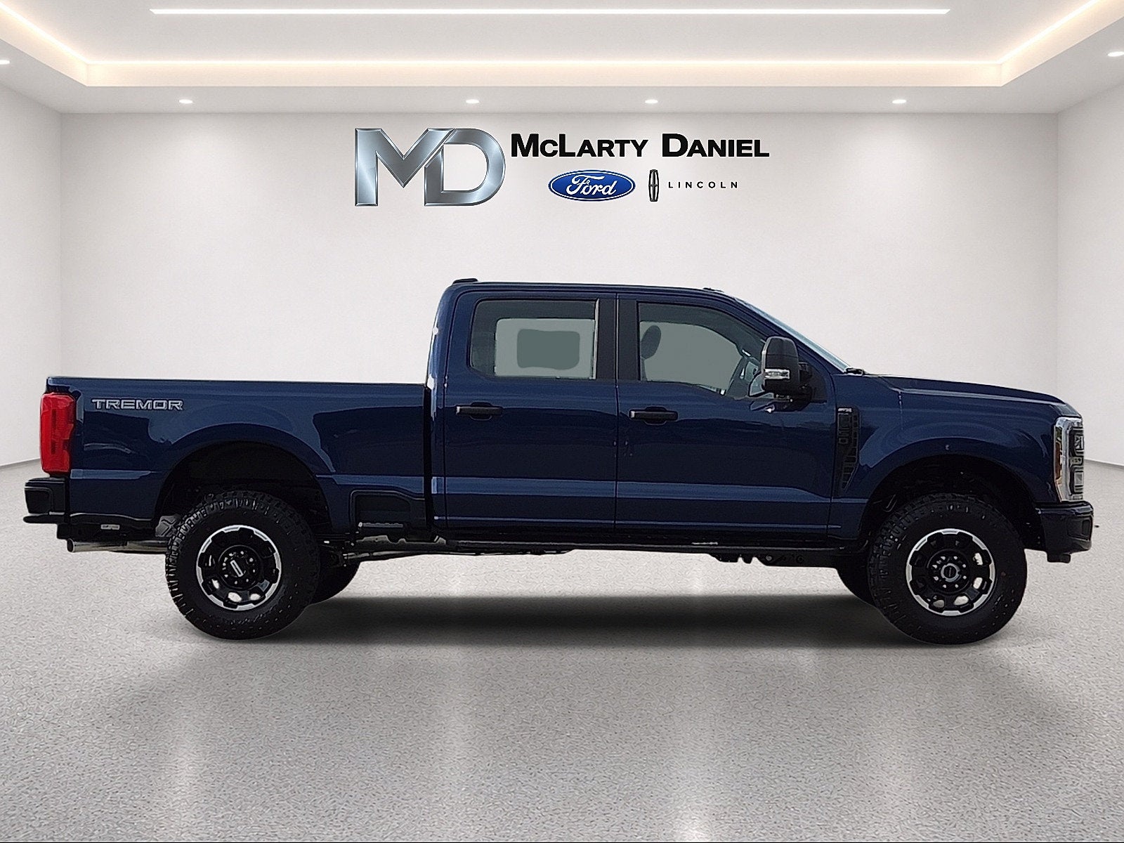 2027 Ford F-250SD XL