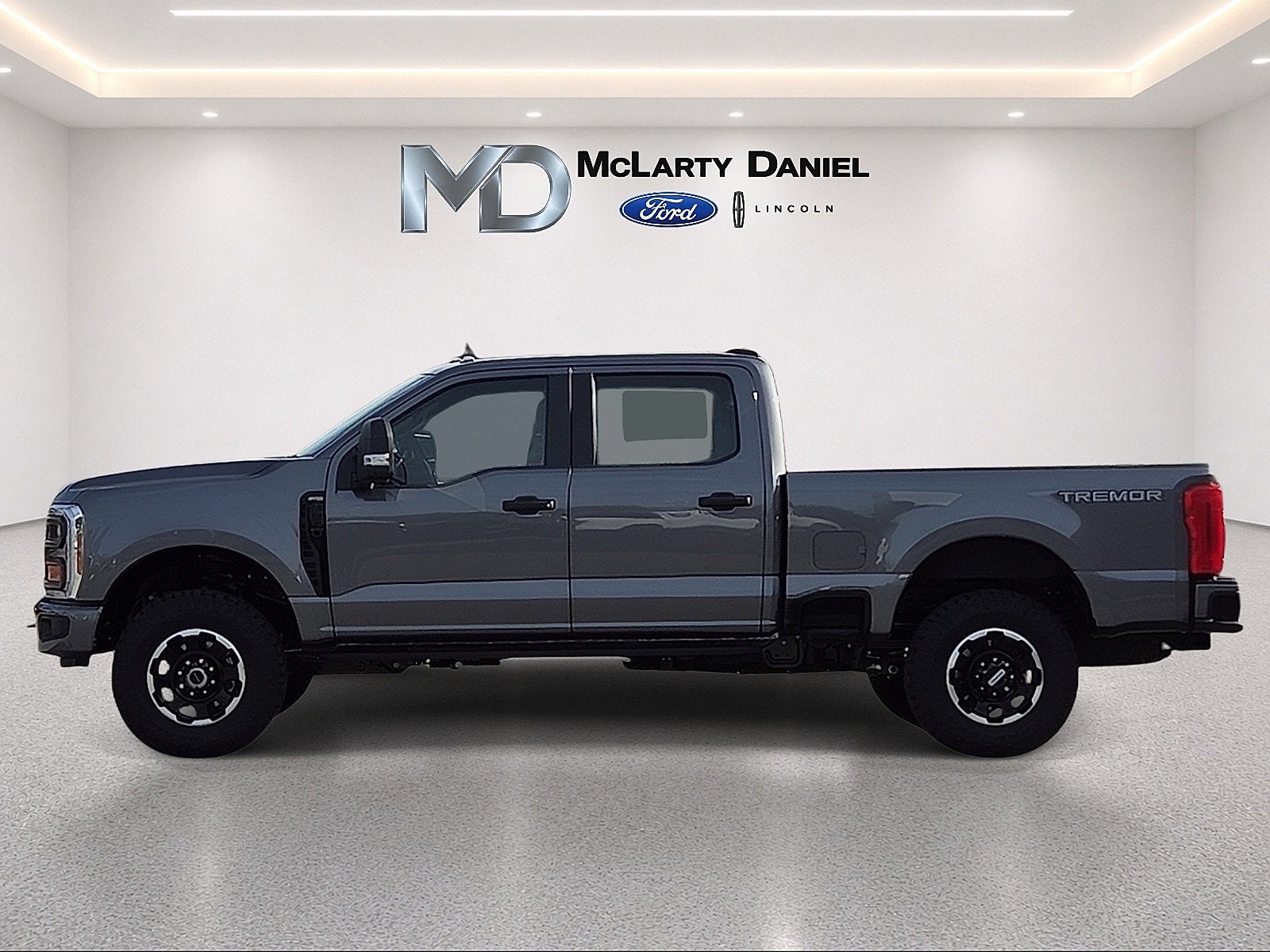 2027 Ford F-250SD XL