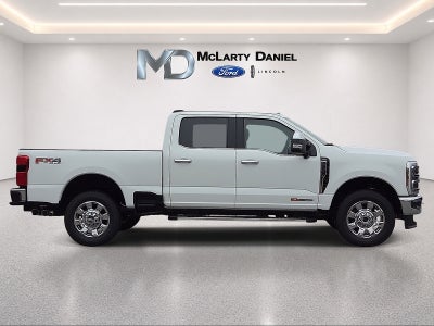 2027 Ford F-350SD Lariat