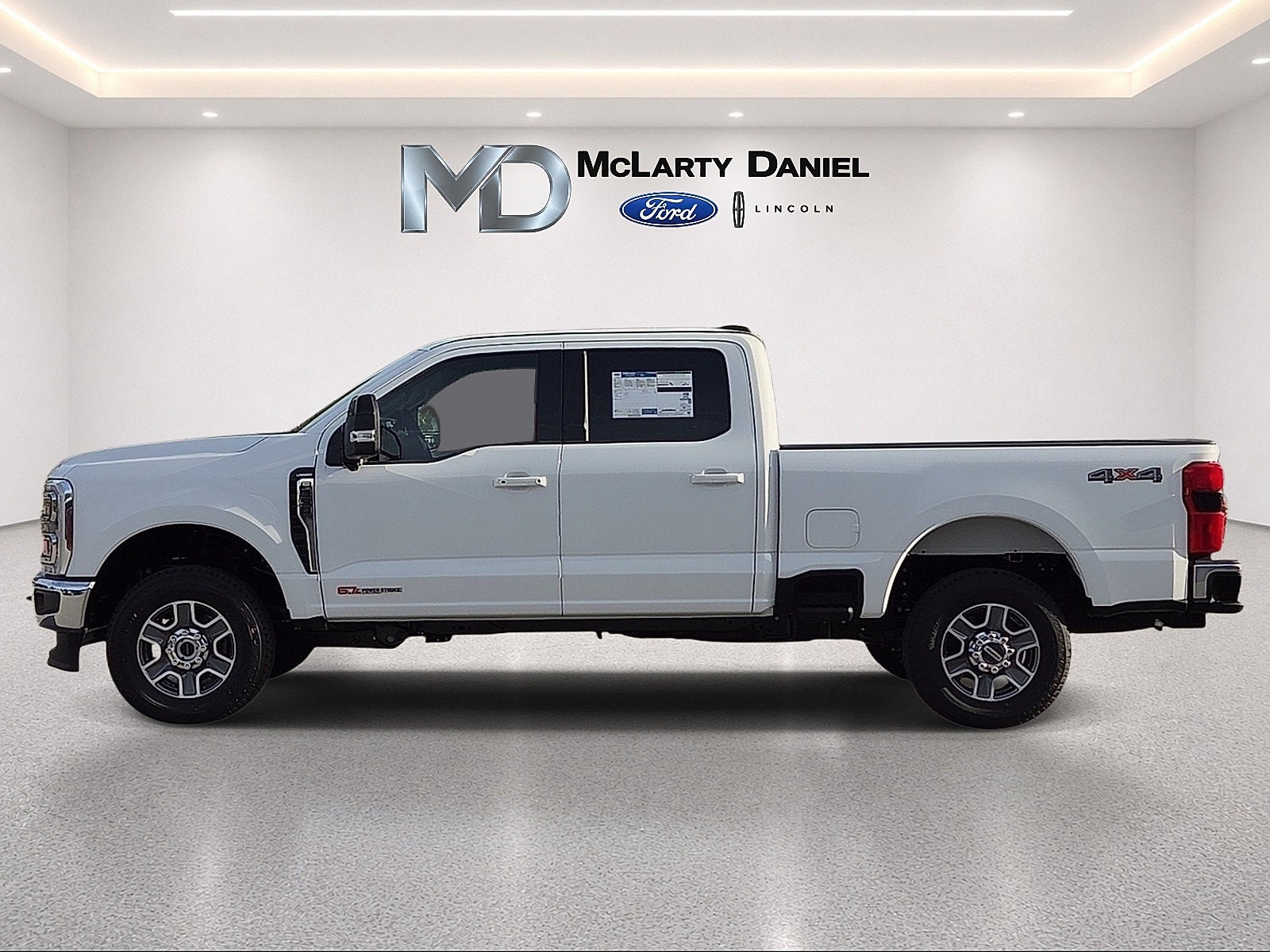 2027 Ford F-350SD Lariat