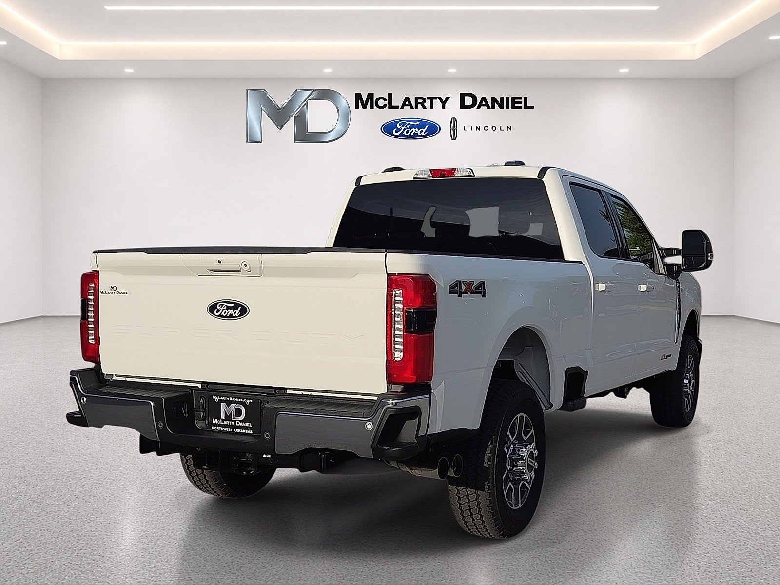 2027 Ford F-350SD Lariat