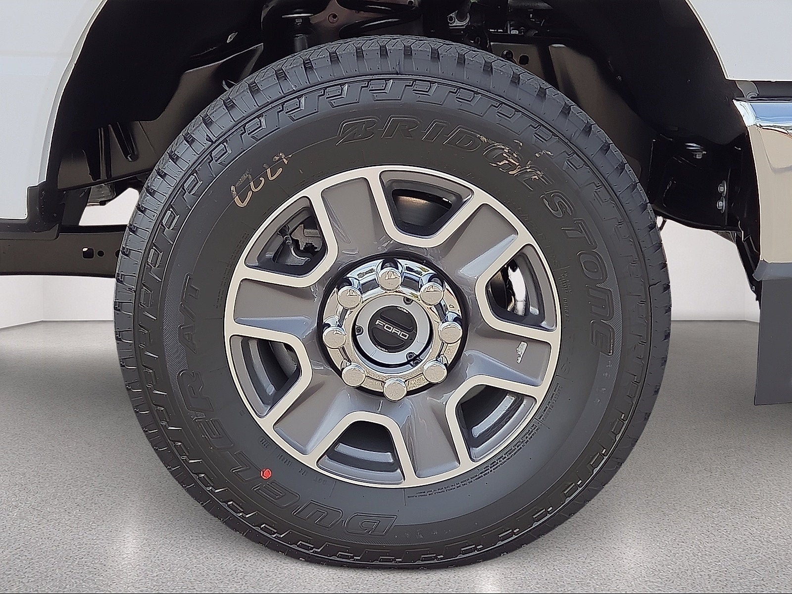 2027 Ford F-350SD Lariat