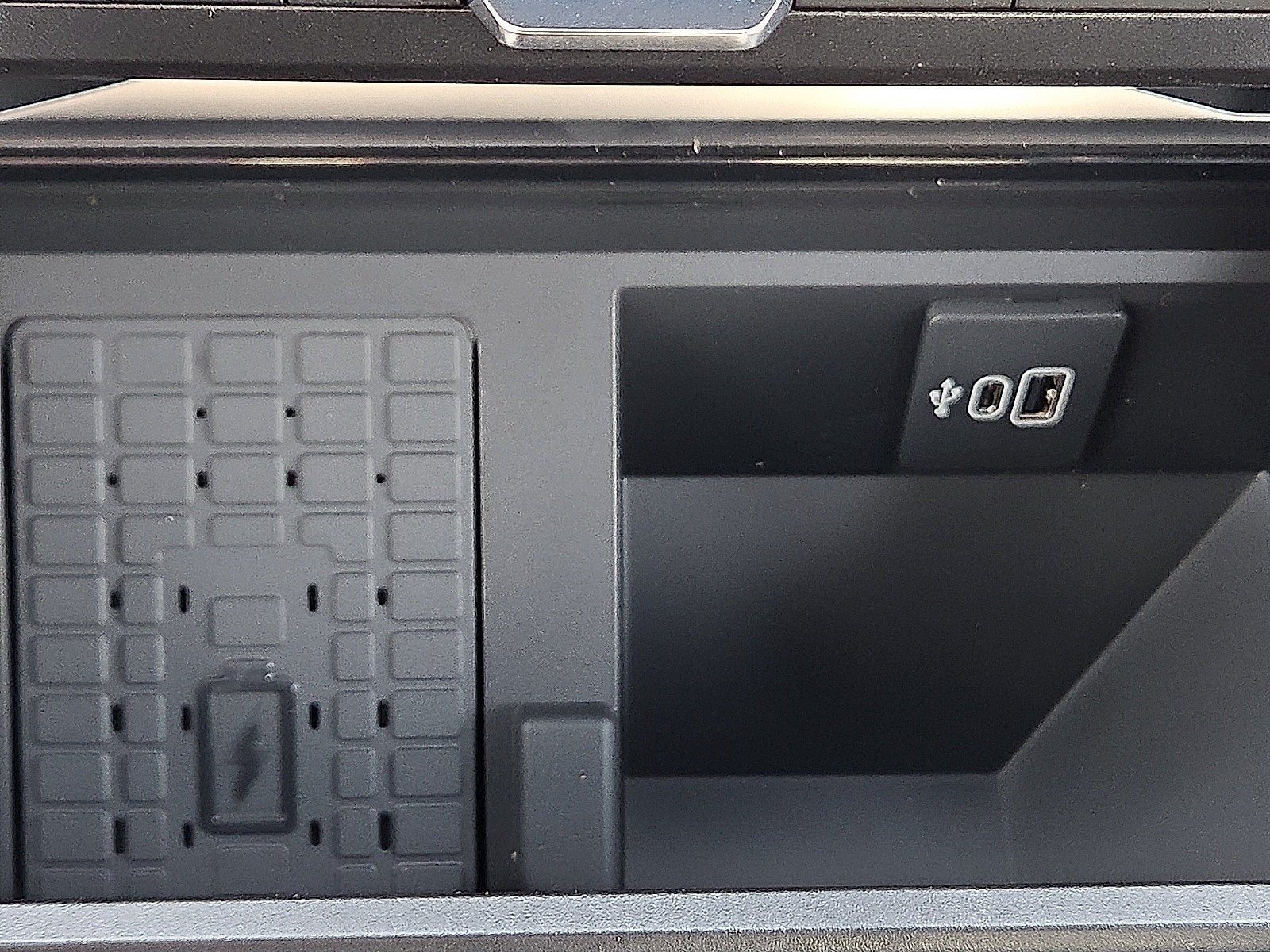 2027 Ford F-350SD Platinum