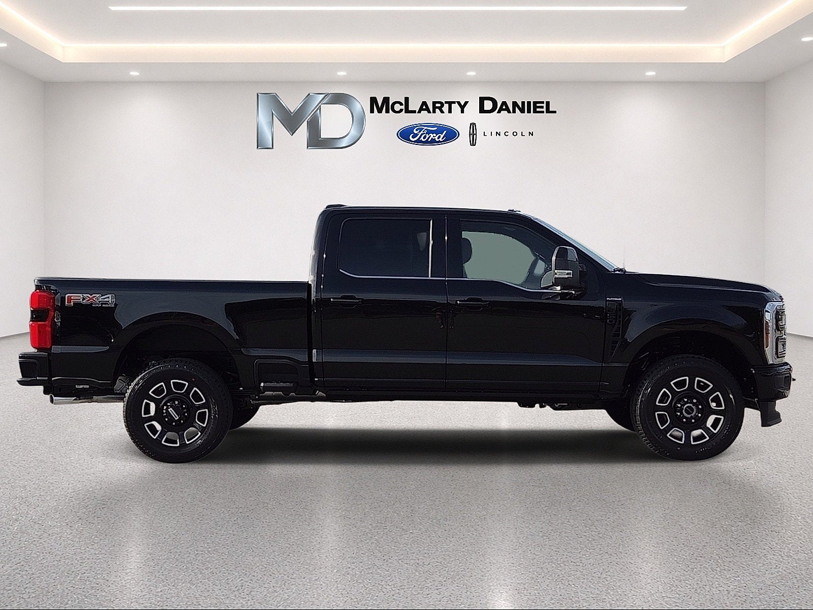 2027 Ford F-350SD Platinum