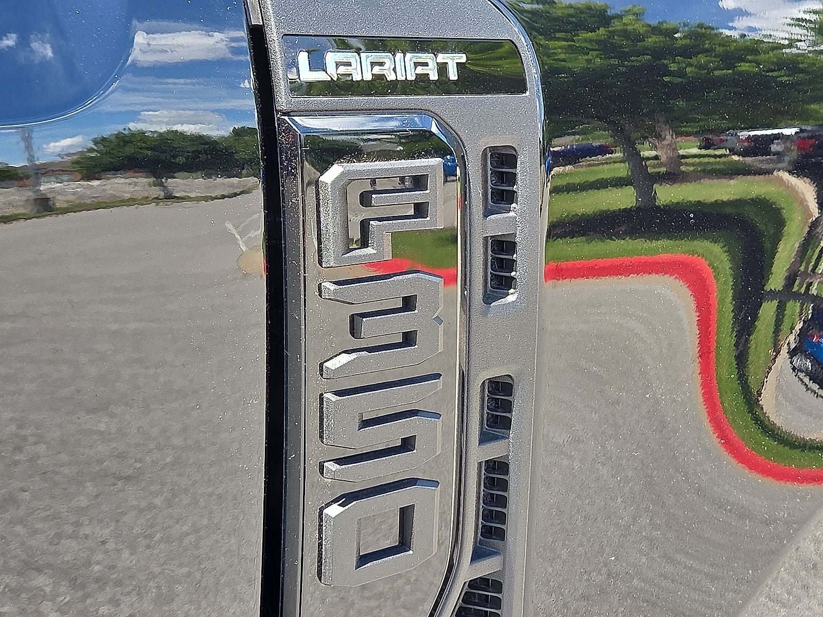 2026 Ford F-350SD Lariat