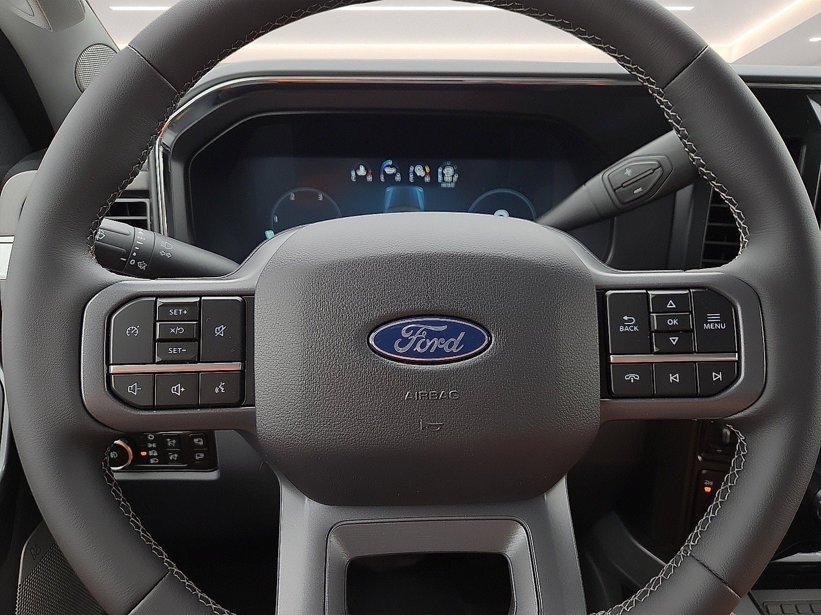 2027 Ford F-450SD Lariat DRW