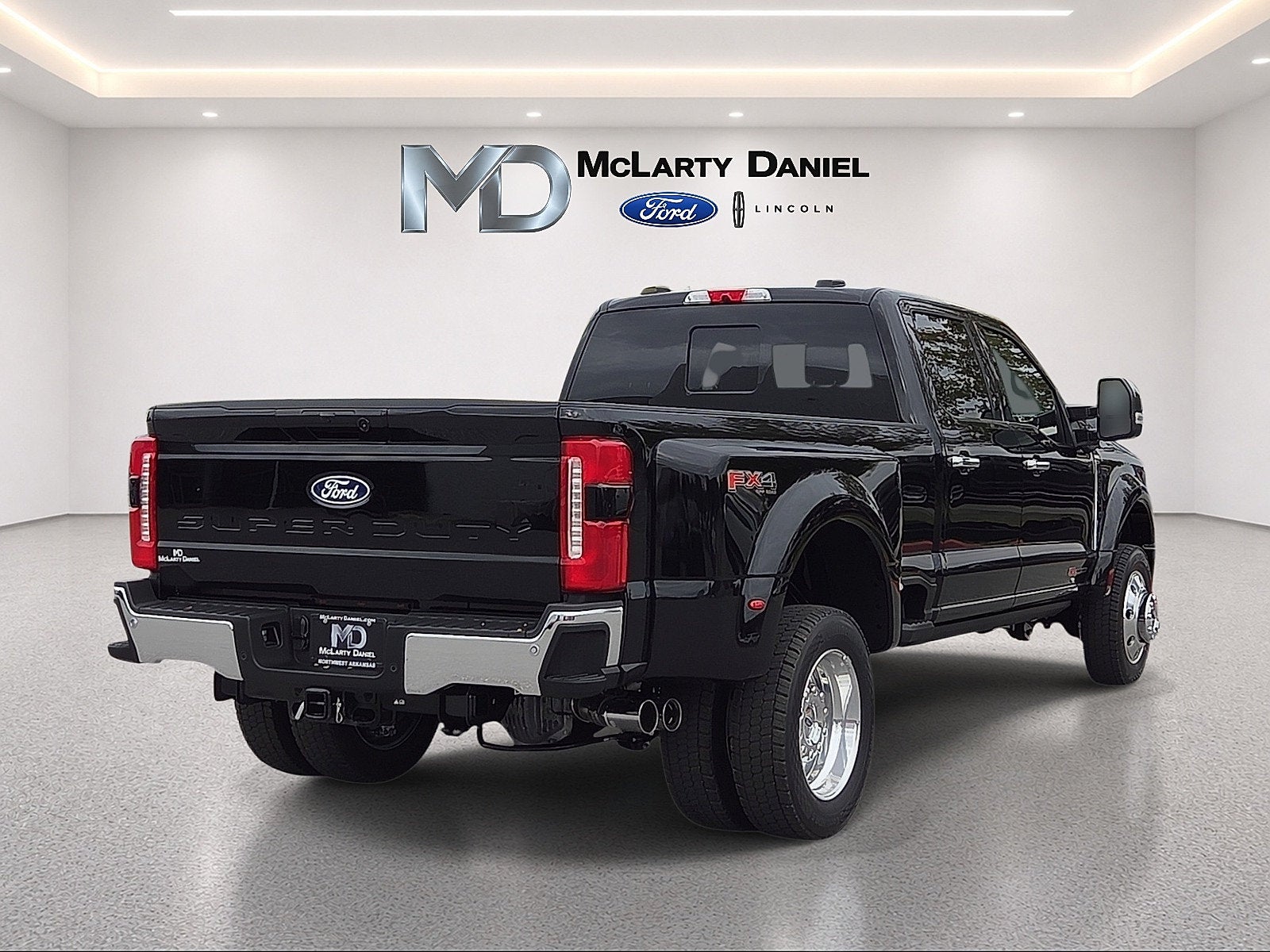 2027 Ford F-450SD Lariat DRW