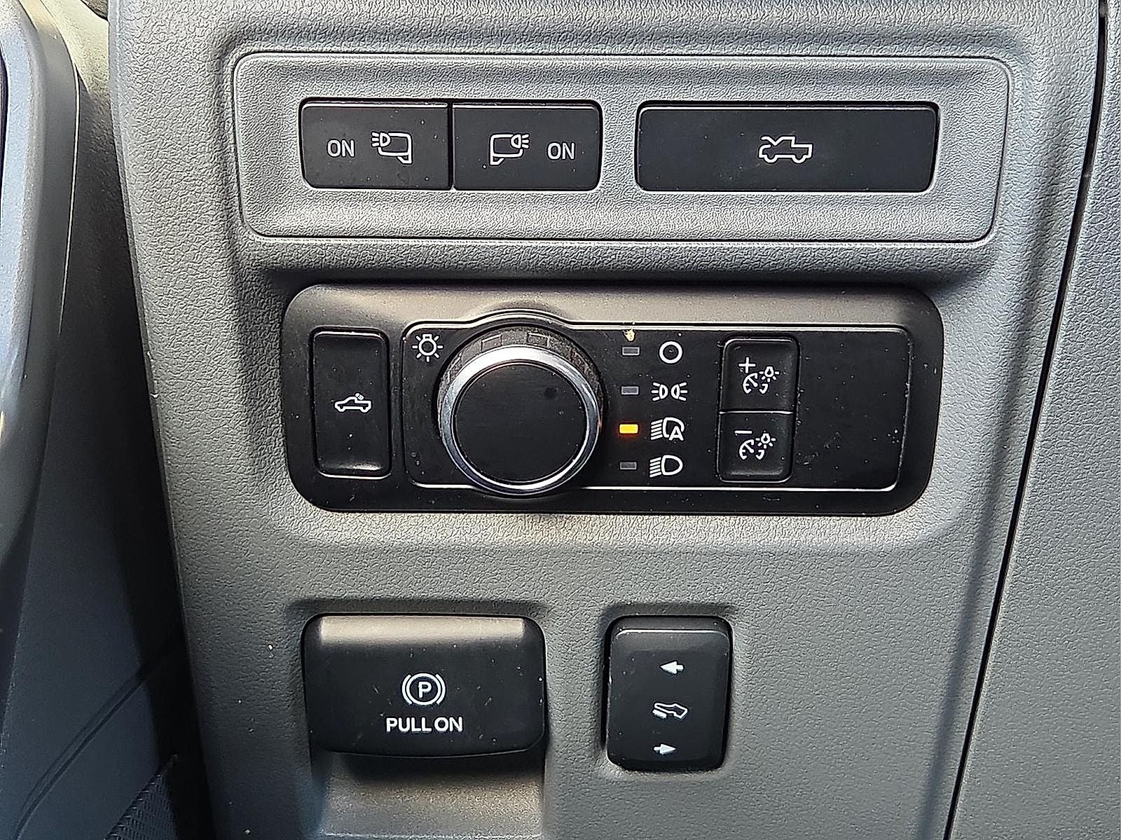 2023 Ford F-150 Lightning XLT