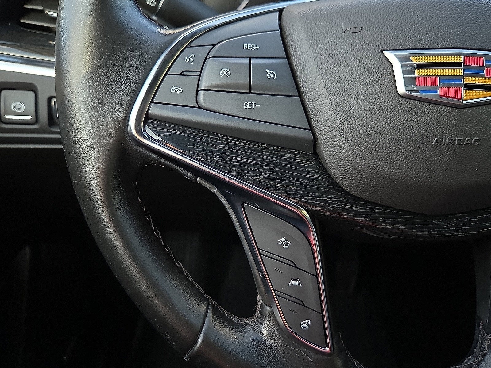 2022 Cadillac XT5 Premium Luxury