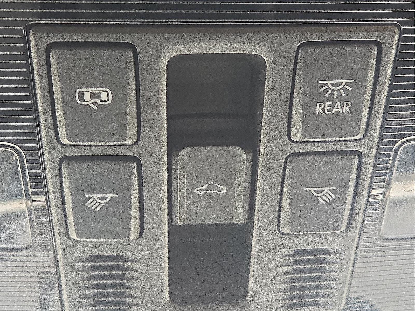 2022 Volkswagen Atlas Cross Sport 3.6L V6 SEL Premium R-Line