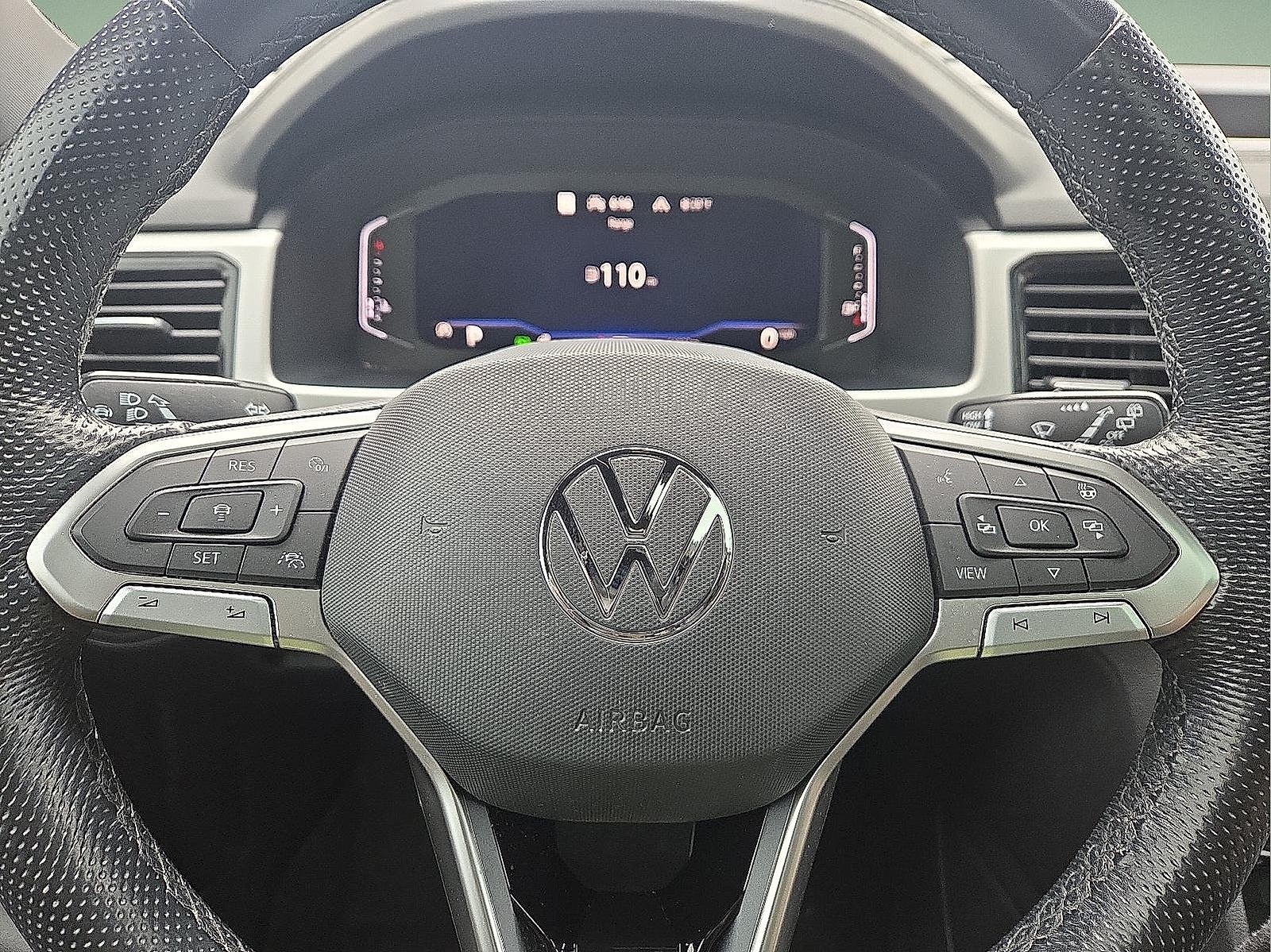 2022 Volkswagen Atlas Cross Sport 3.6L V6 SEL Premium R-Line