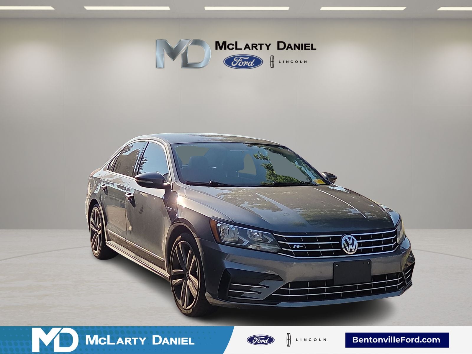 2017 Volkswagen Passat 1.8T R-Line