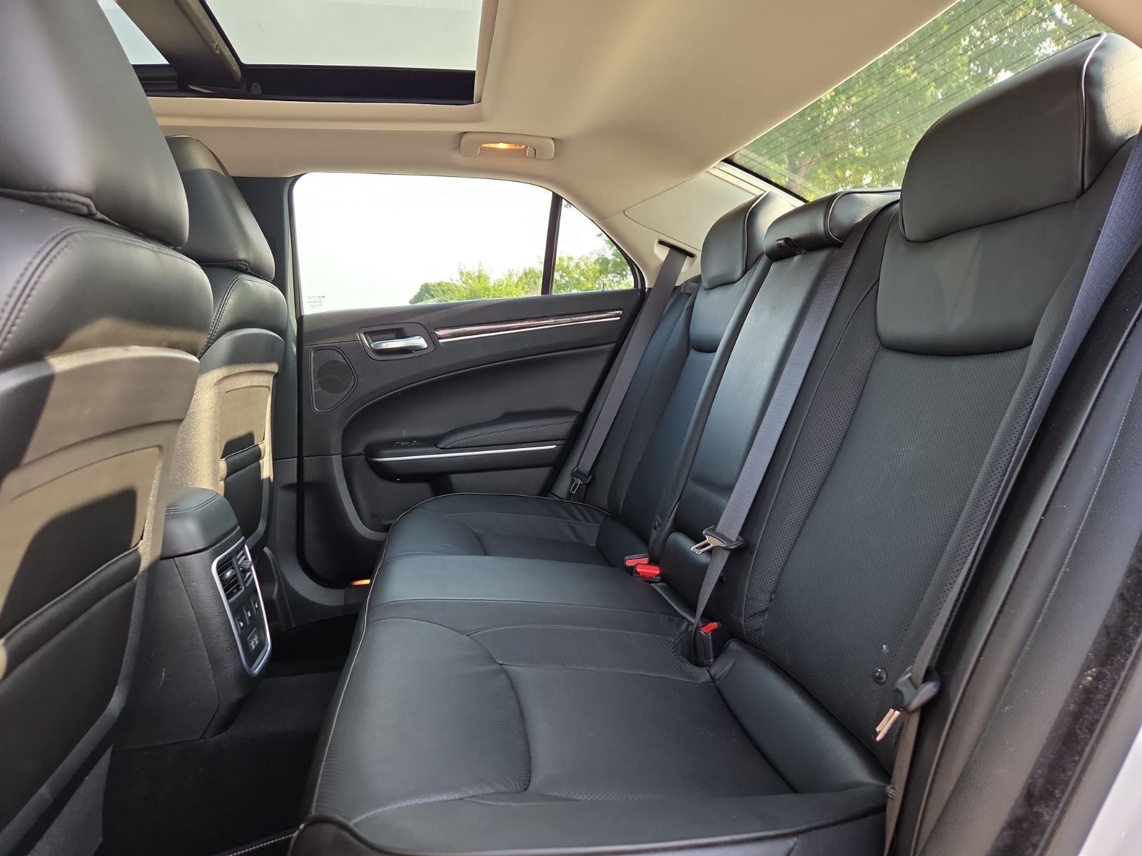 2022 Chrysler 300 Touring
