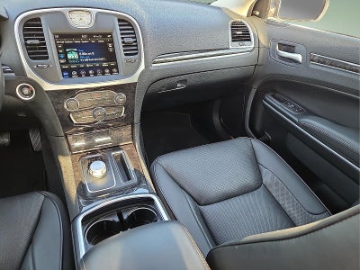 2022 Chrysler 300 Touring