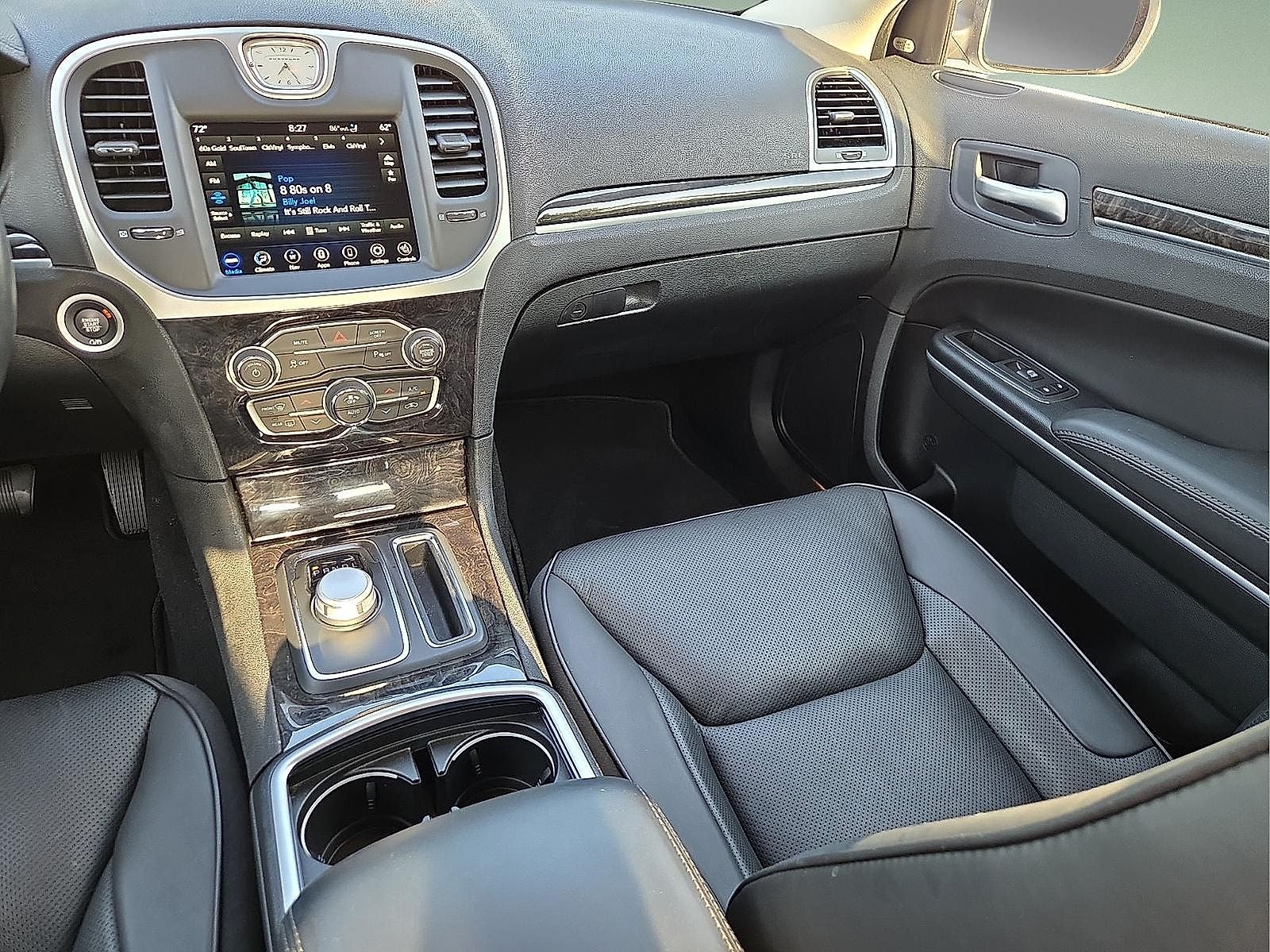 2022 Chrysler 300 Touring