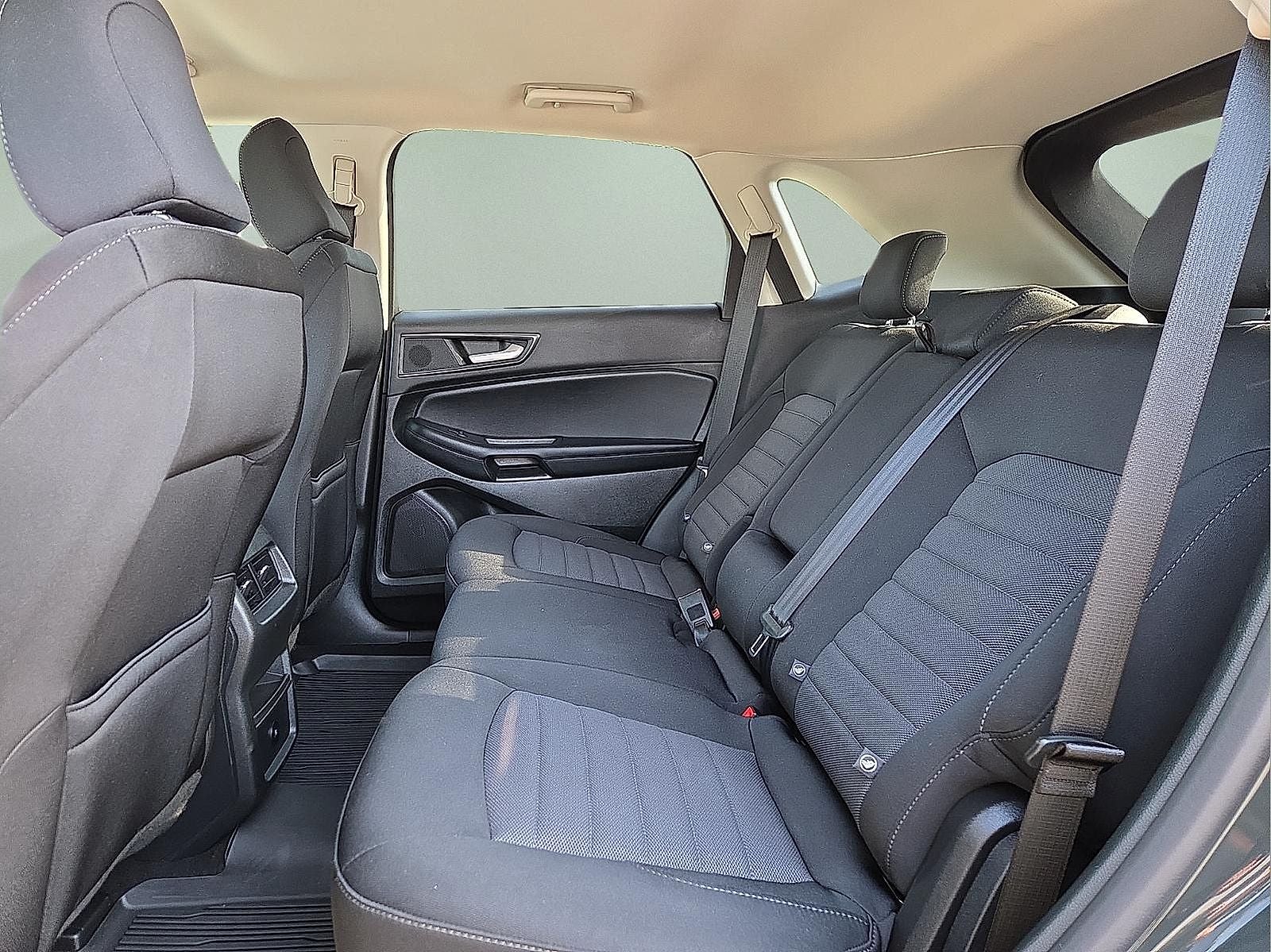 2023 Ford Edge SE