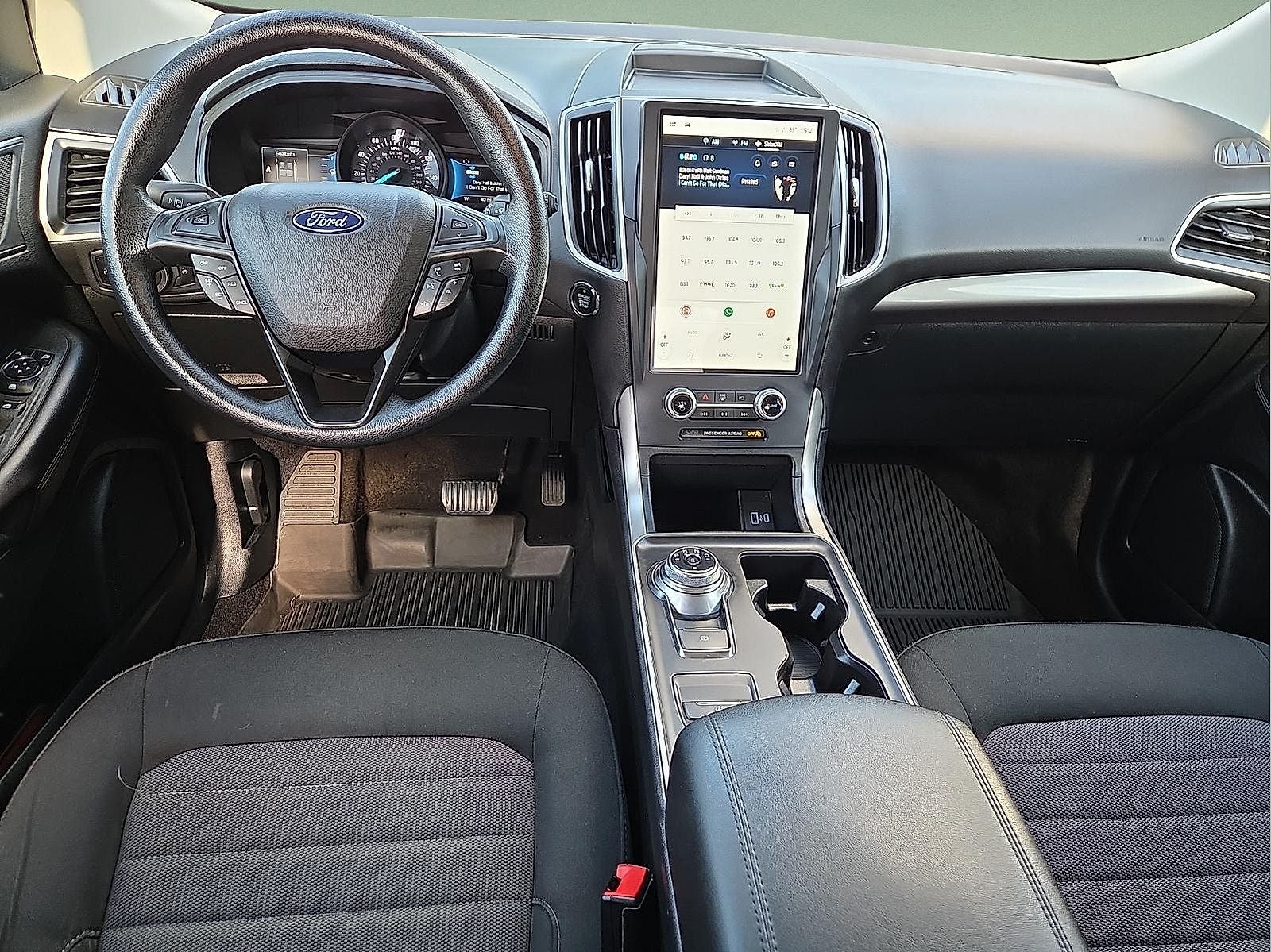 2023 Ford Edge SE