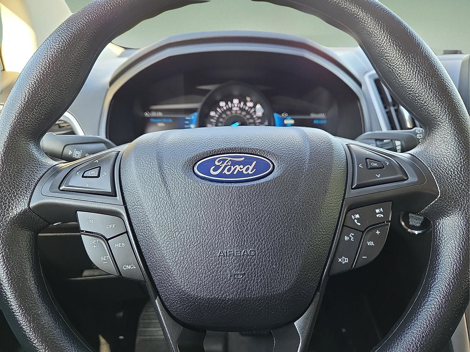 2023 Ford Edge SE