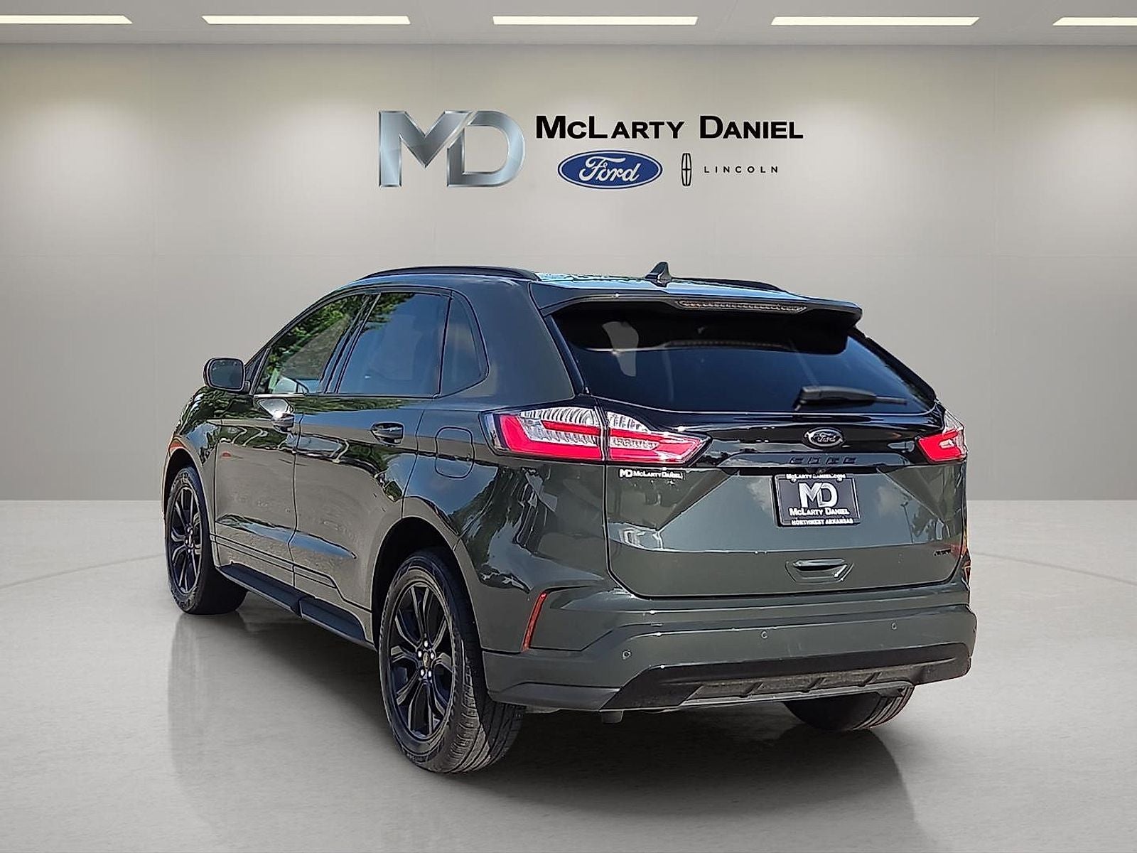 2023 Ford Edge SE