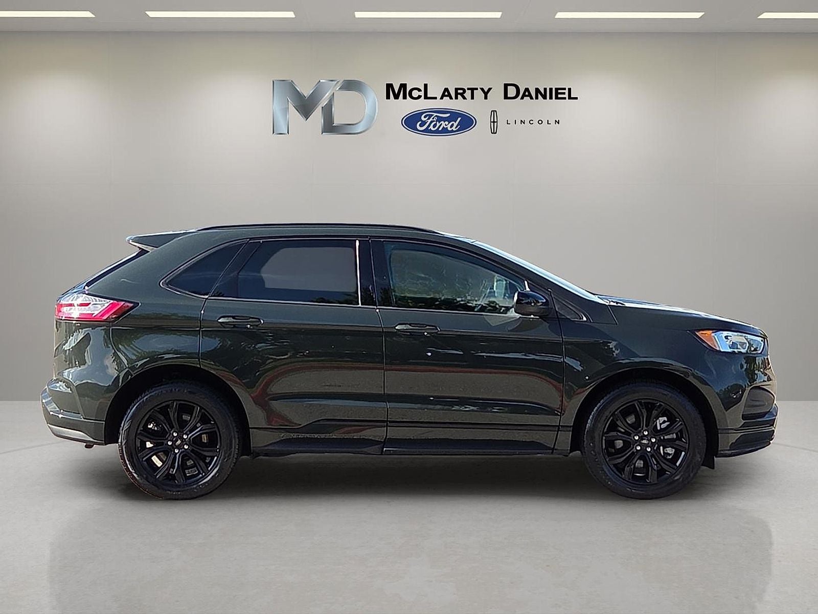 2023 Ford Edge SE