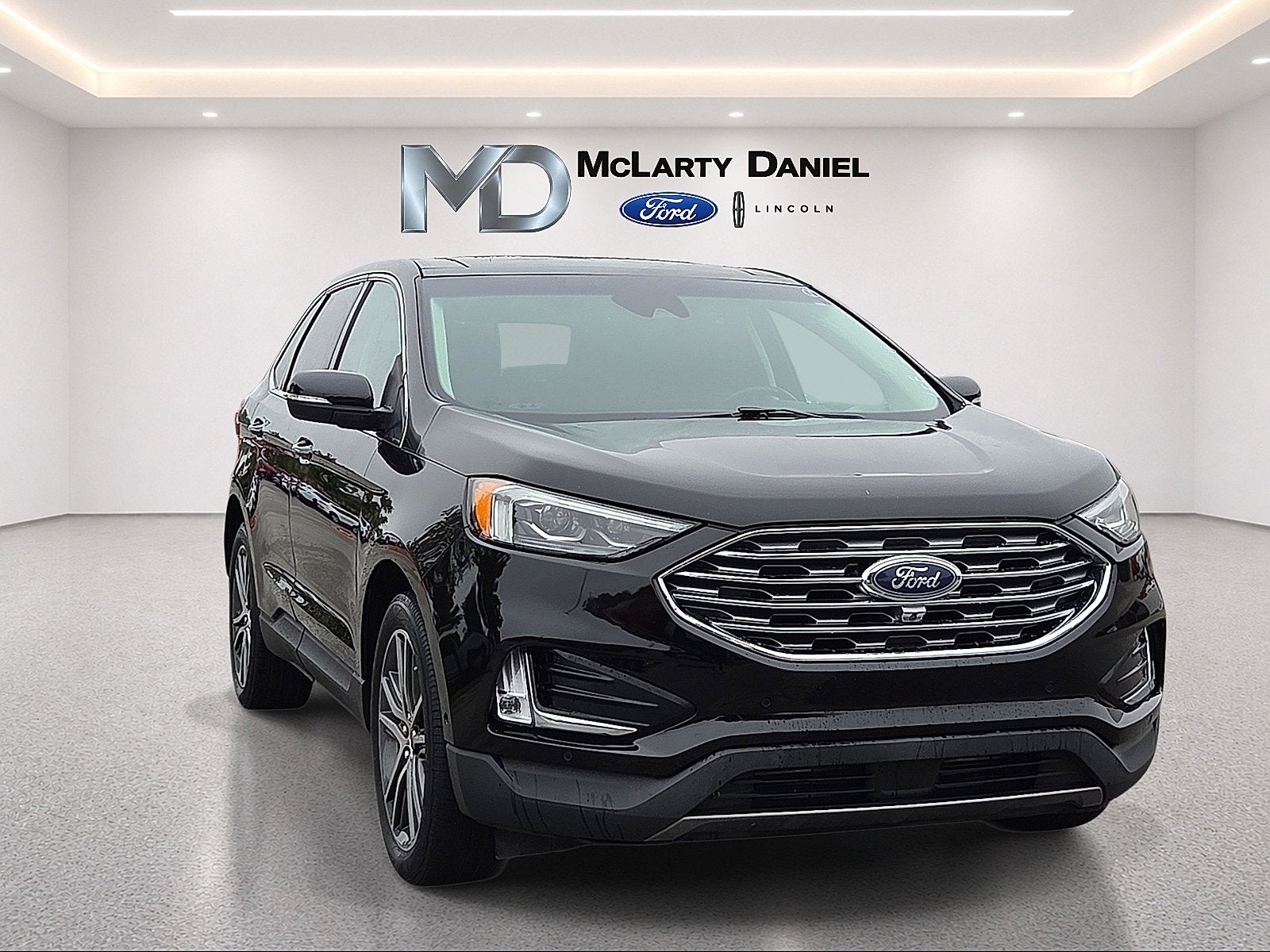 2020 Ford Edge Titanium