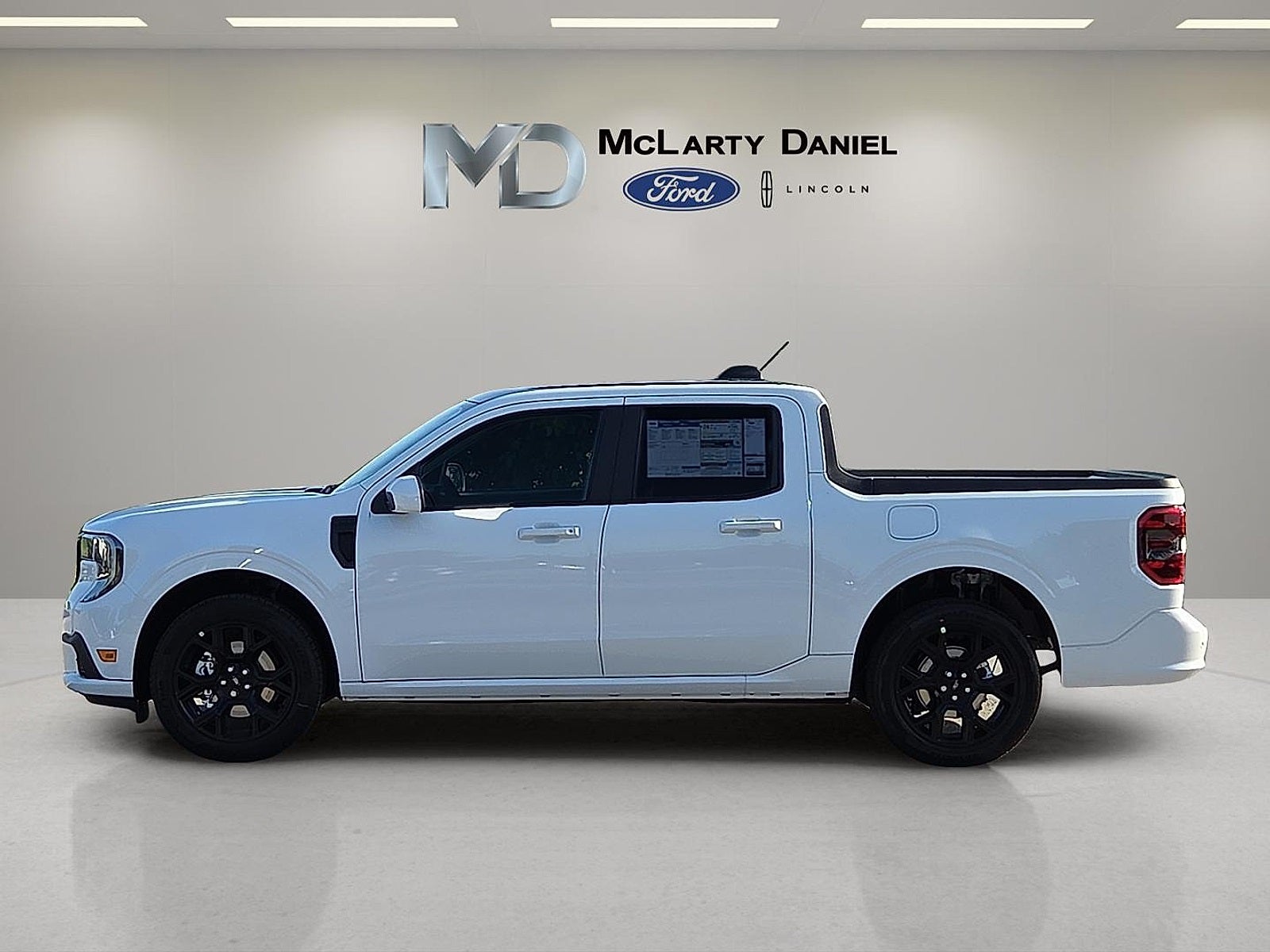 2025 Ford Maverick Lobo Standard