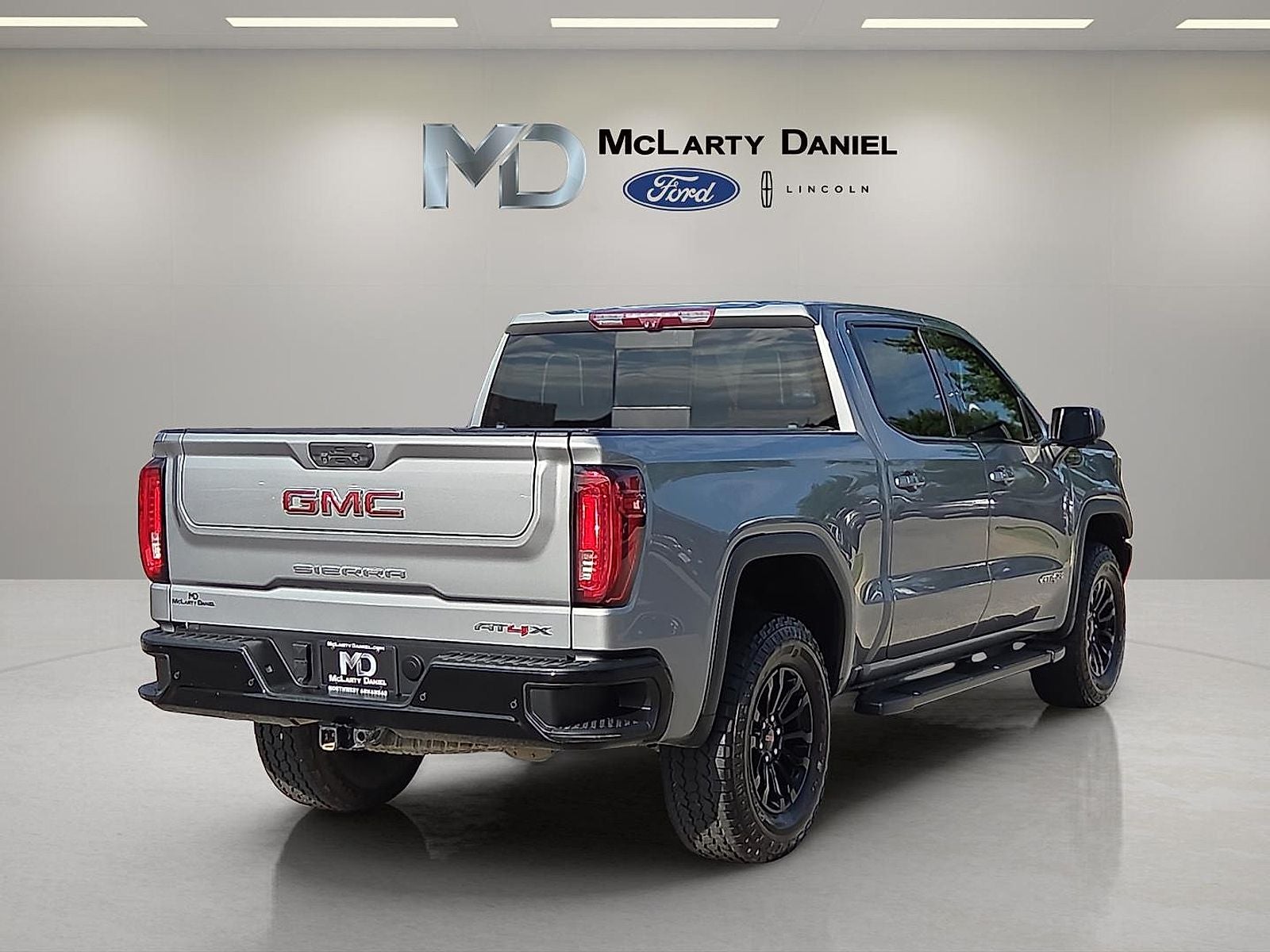 2023 GMC Sierra 1500 AT4X
