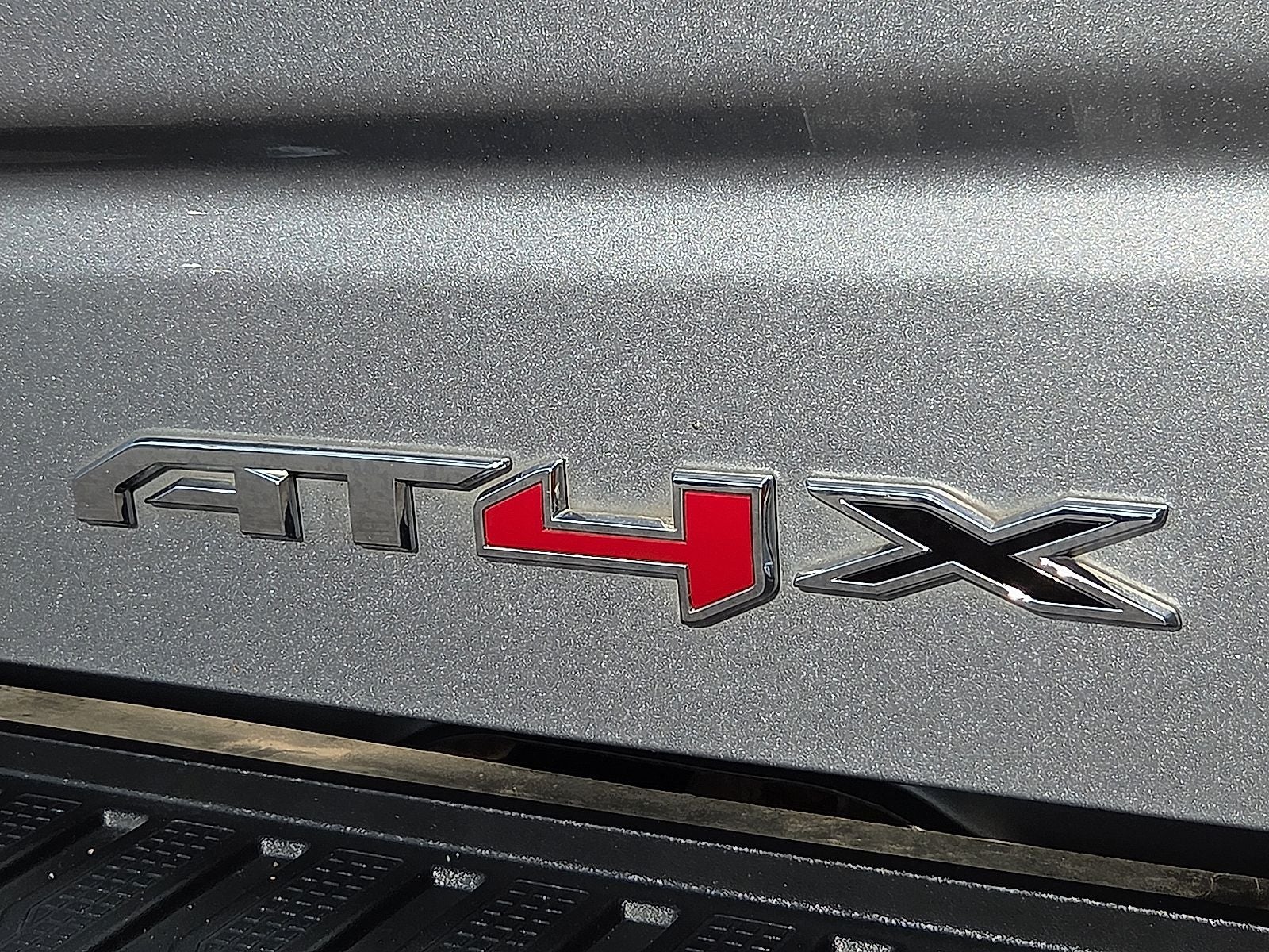 2023 GMC Sierra 1500 AT4X