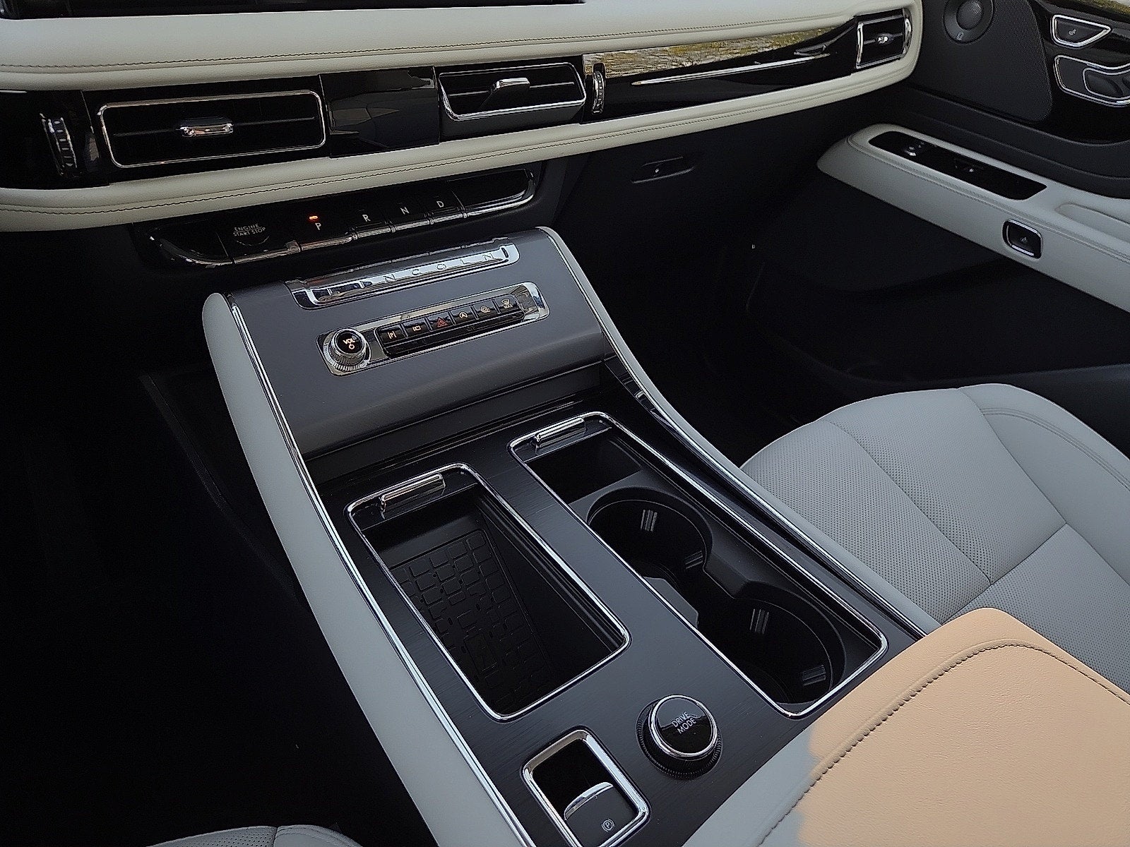 2027 Lincoln Aviator Premiere