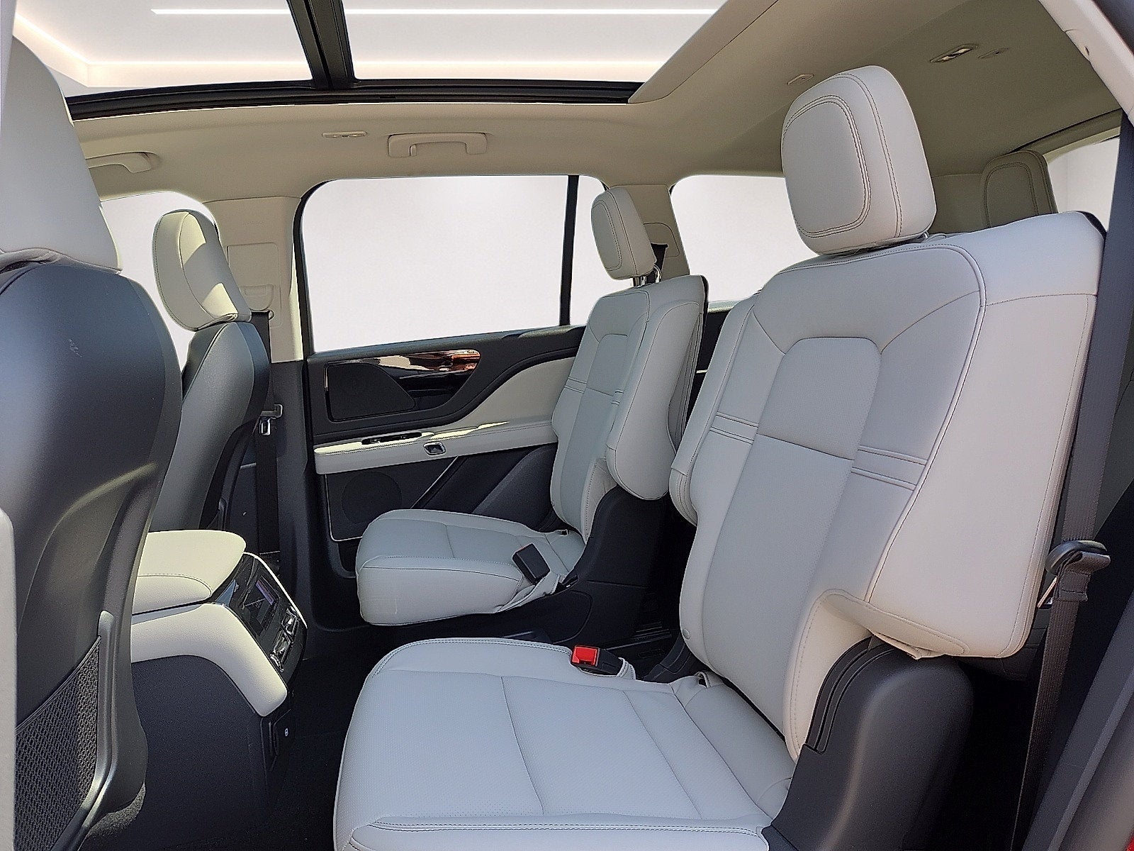2027 Lincoln Aviator Premiere
