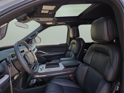 2027 Lincoln Navigator Reserve