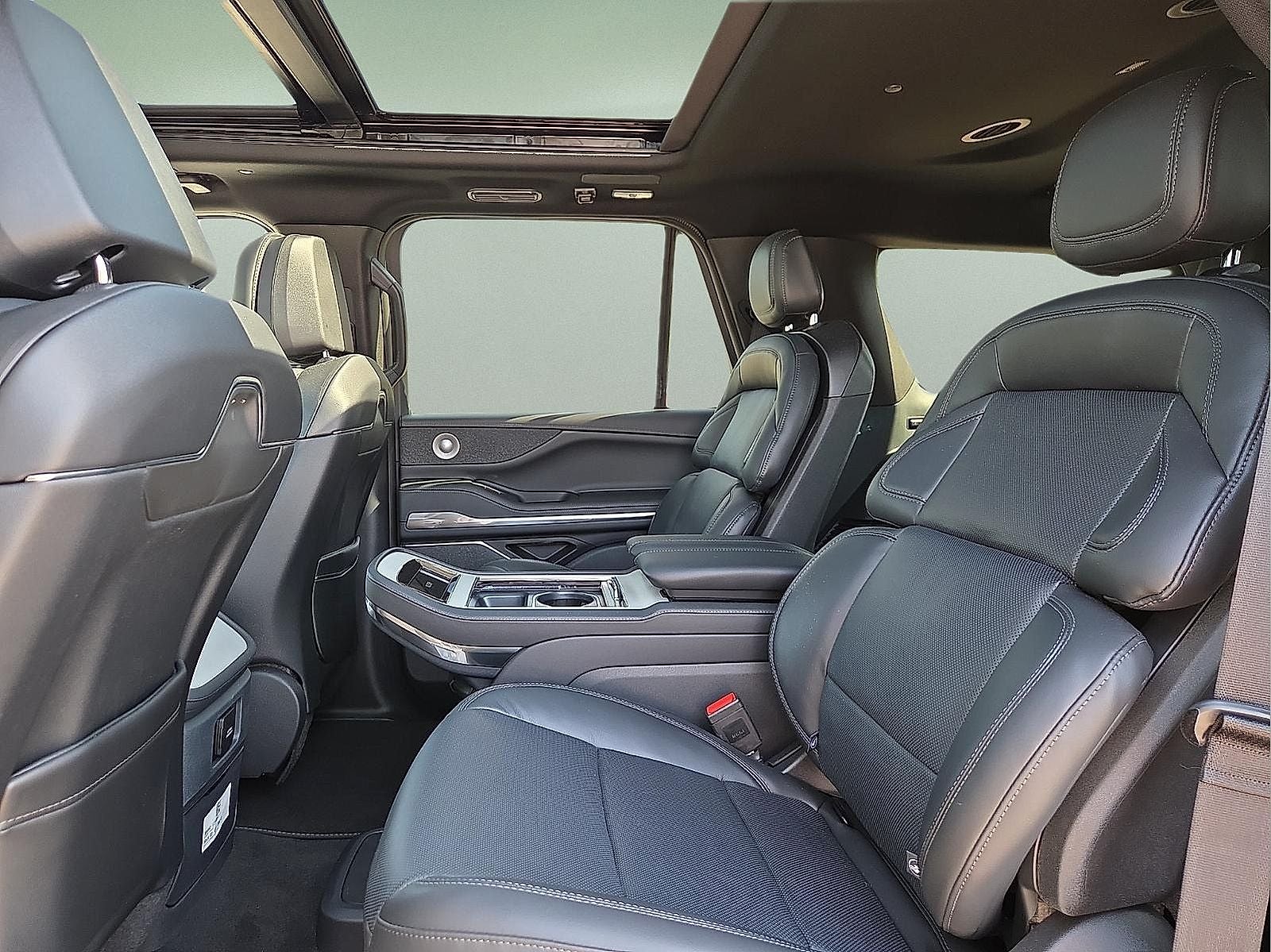 2027 Lincoln Navigator Reserve