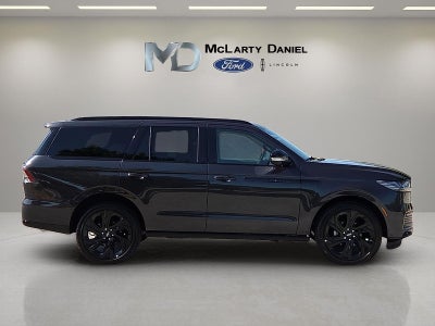 2027 Lincoln Navigator Reserve